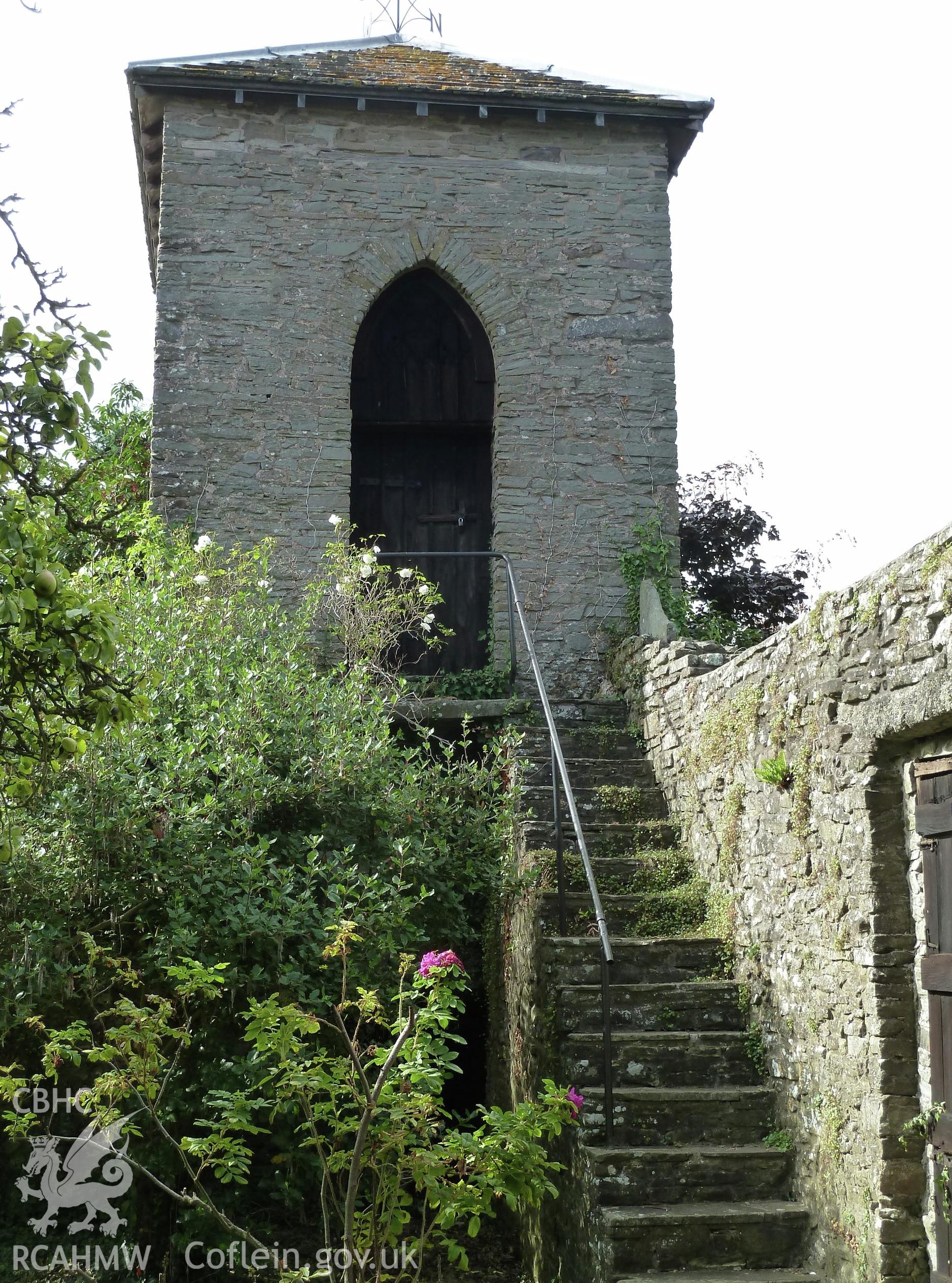 Access stairs and doorway.