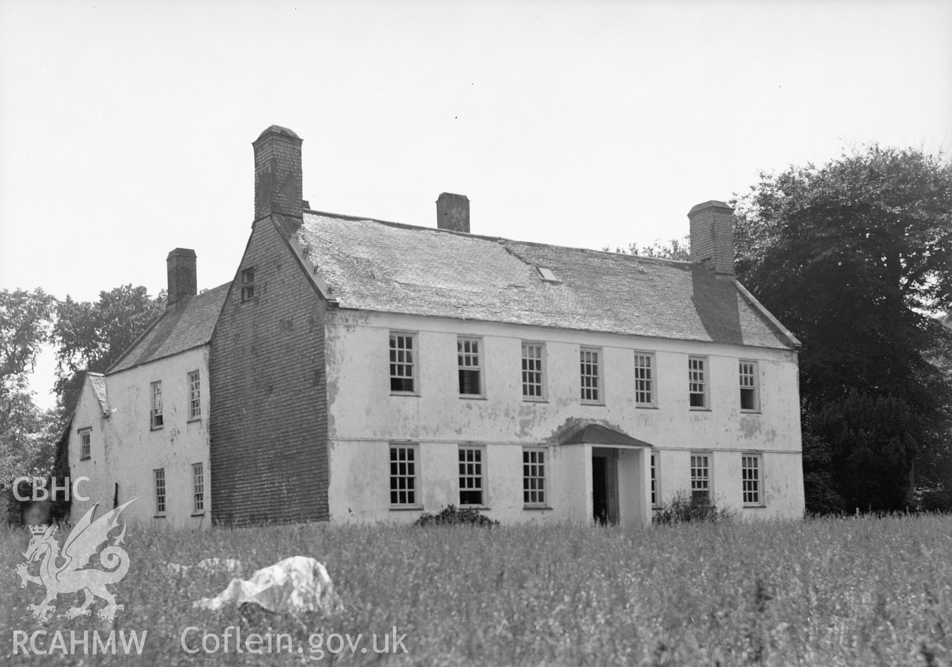 Black and white nitrate negative showing exterior view of Brynodol.