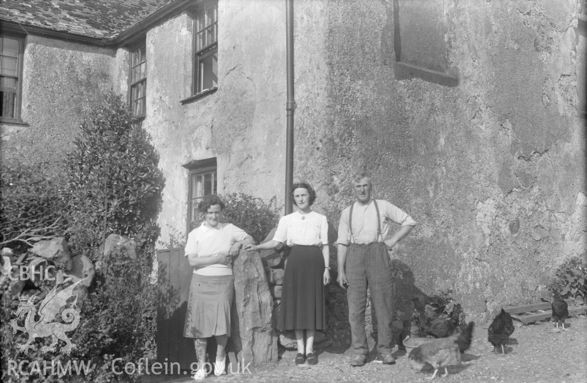 Black and white nitrate negative showing exterior view of Plas Glan yr Afon.