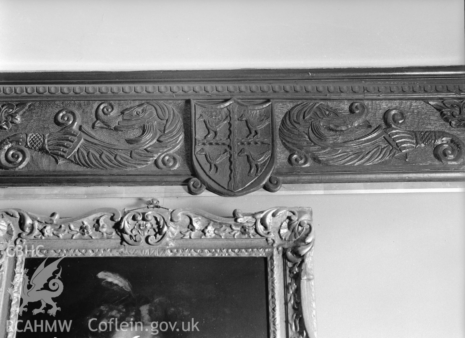 Interior view showing the frieze in the dining room