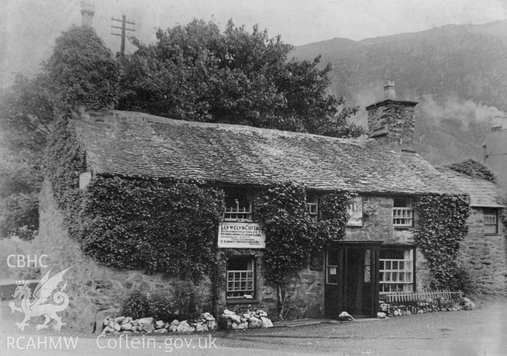 Black and white photograph showing Ty Isaf, Beddgelert