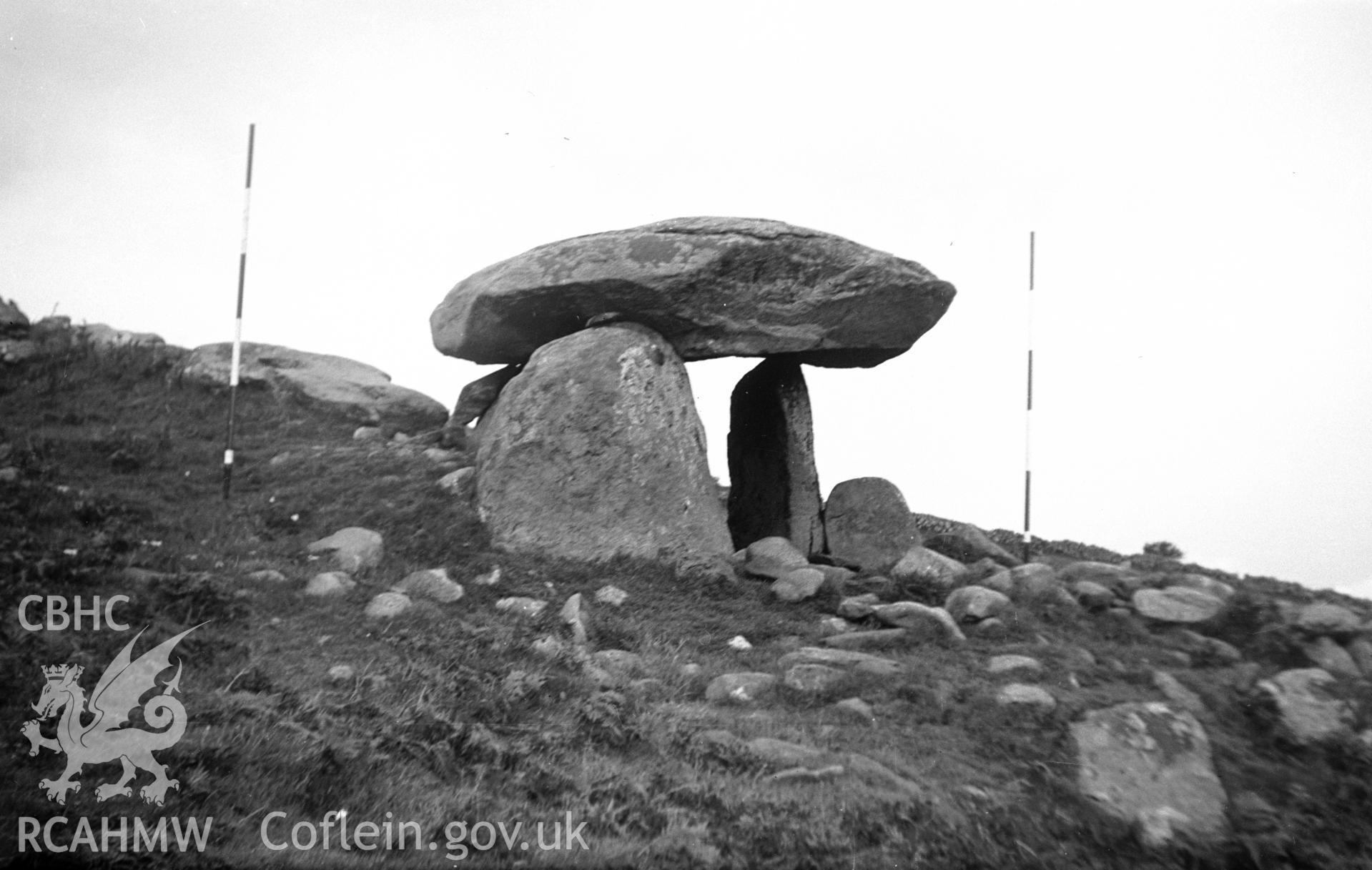 View of Maen y Bardd burial chamber, Caerhun taken in 30.08.1950.