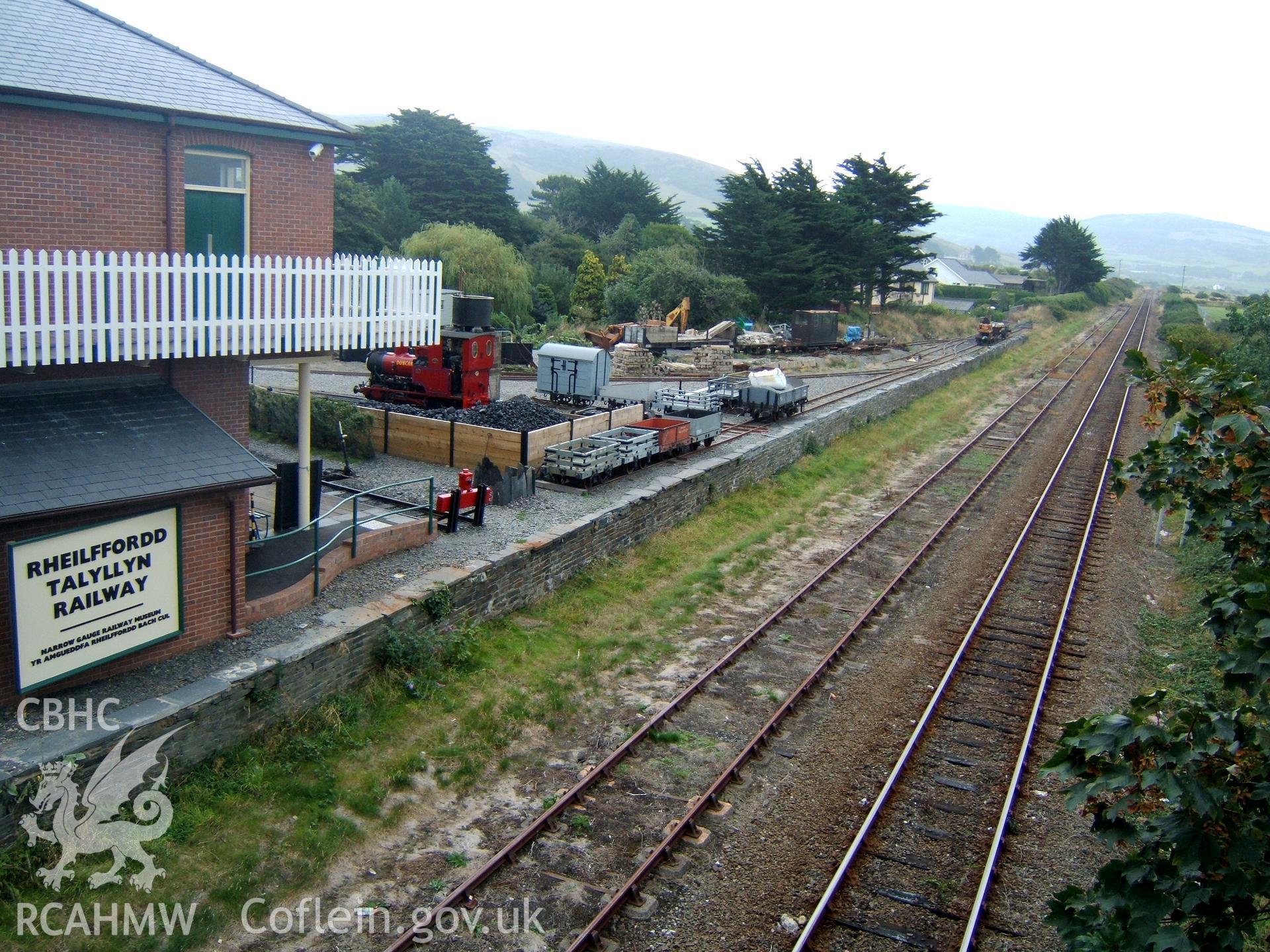 Narrow-gauge platform, or wharf, with 'Douglas' looking E.