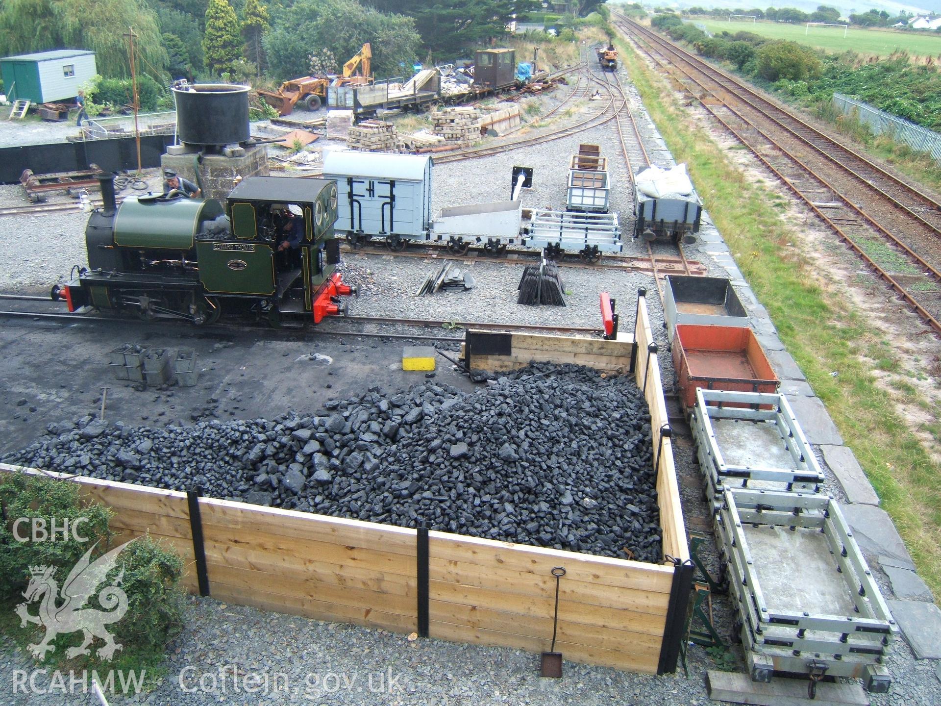 Narrow/standard gauge interchange with ex-Corris Loco looking SW.