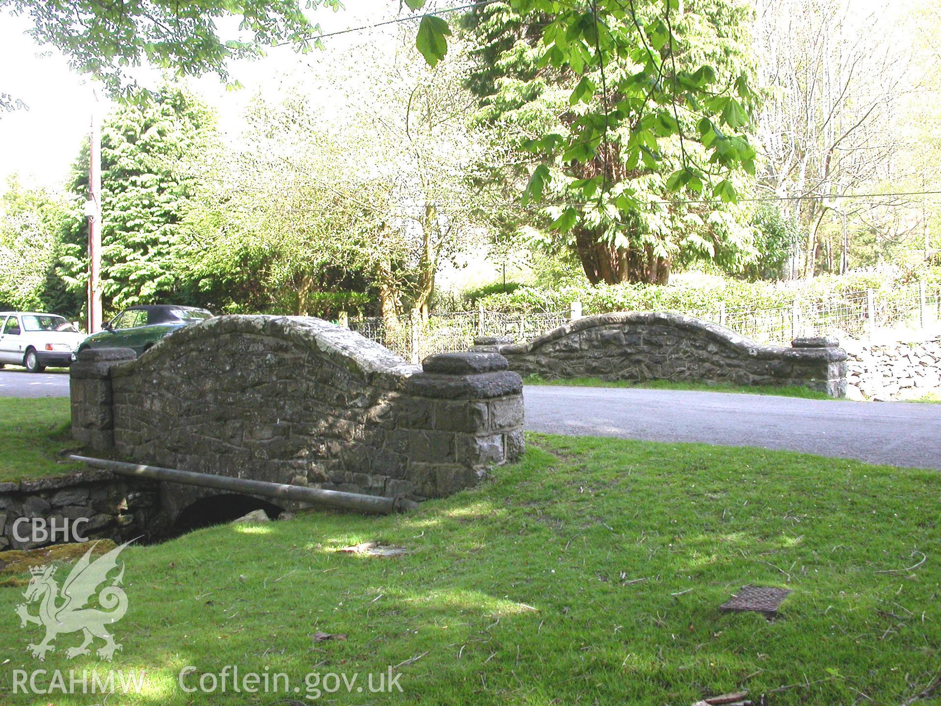 Colour digital photograph of Elan Village Stone Bridge, by Stephen Hughes, 07/05/2004.