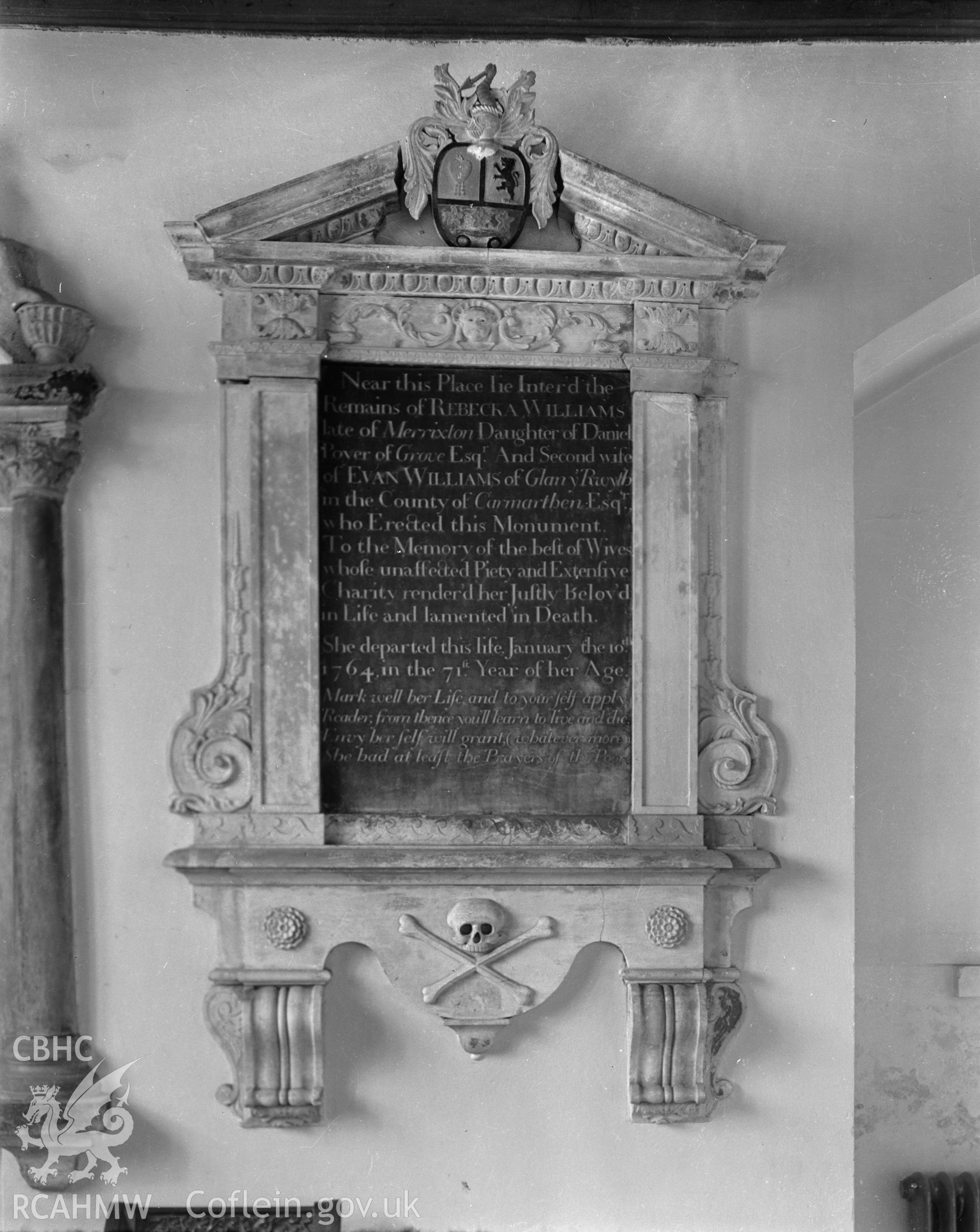 View of the memorial to Rebecka Williams in Amroth Church taken in 11.09.1941.