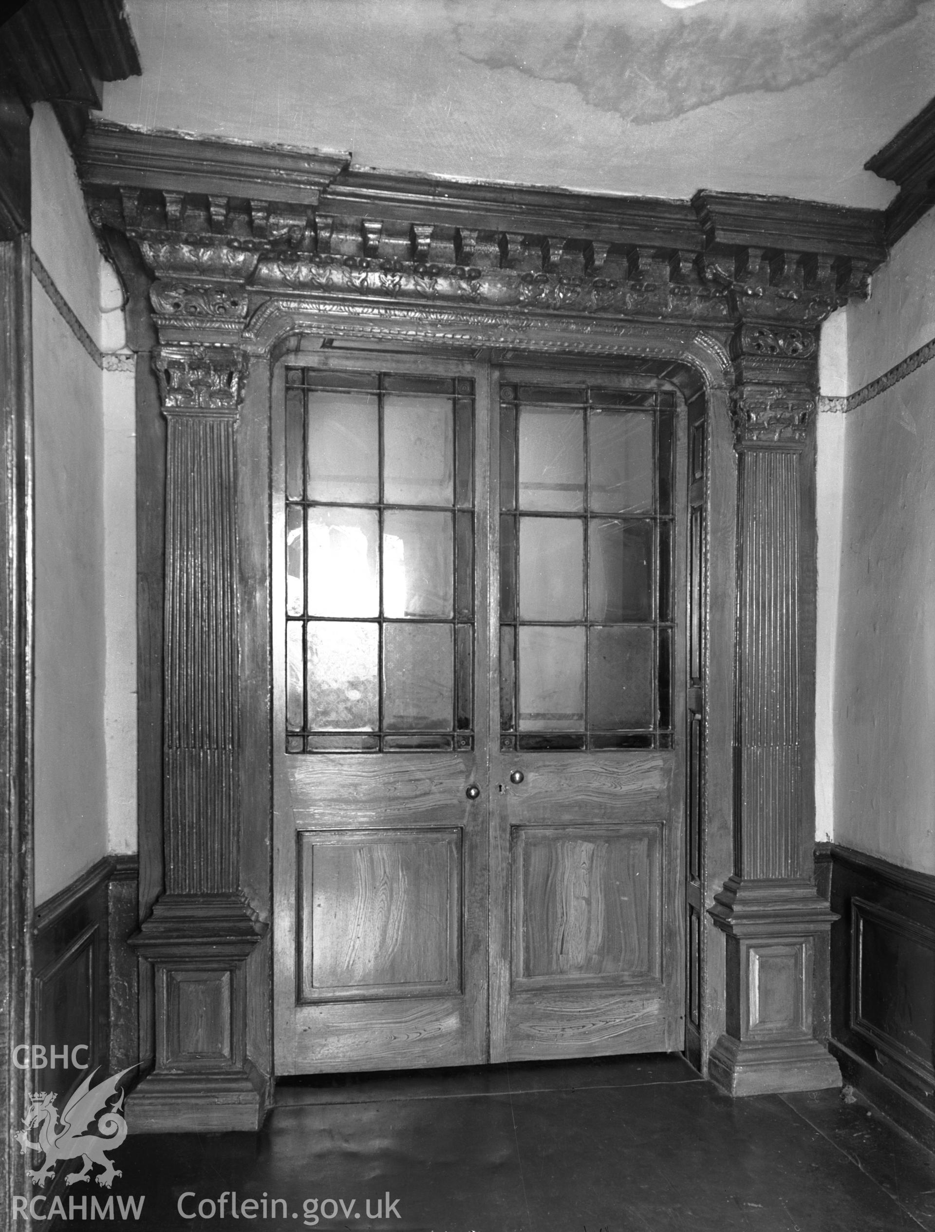 Interior view showing inner doorway to the north entrance of Rhyd y Gors House.