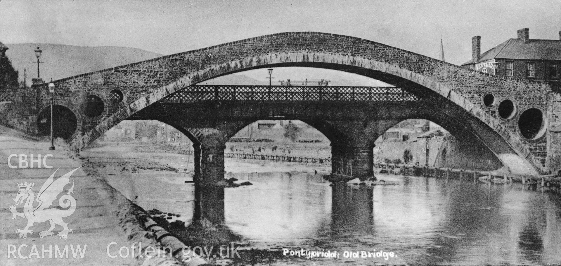 Postcard showing Pontypridd Old Bridge. Dated 1902.