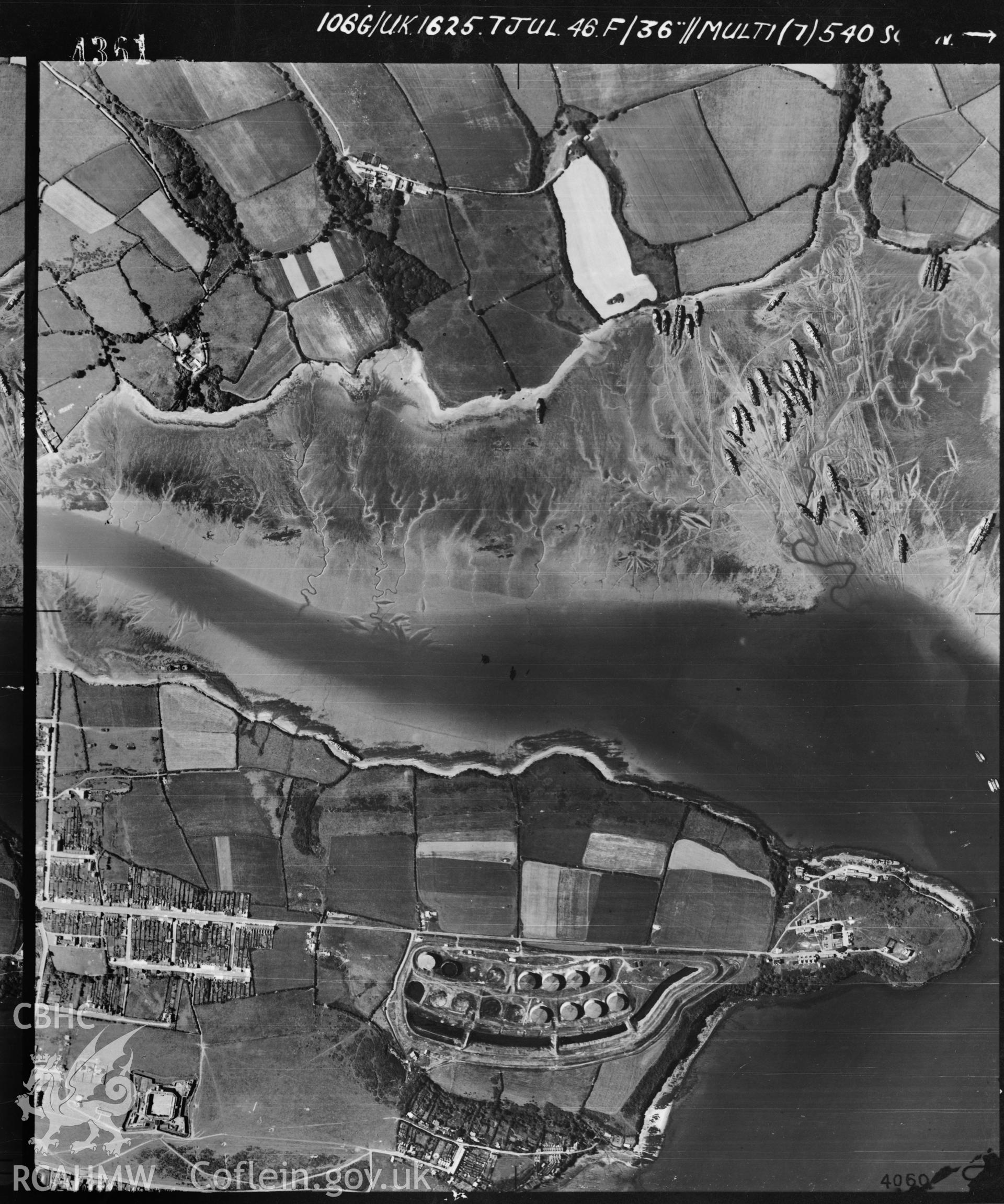 Black and white vertical aerial photograph taken by the RAF on 07/07/1946 centred on SM95340207 at a scale of 1:10000. The photograph includes part of Hundleton community in Pembrokeshire.