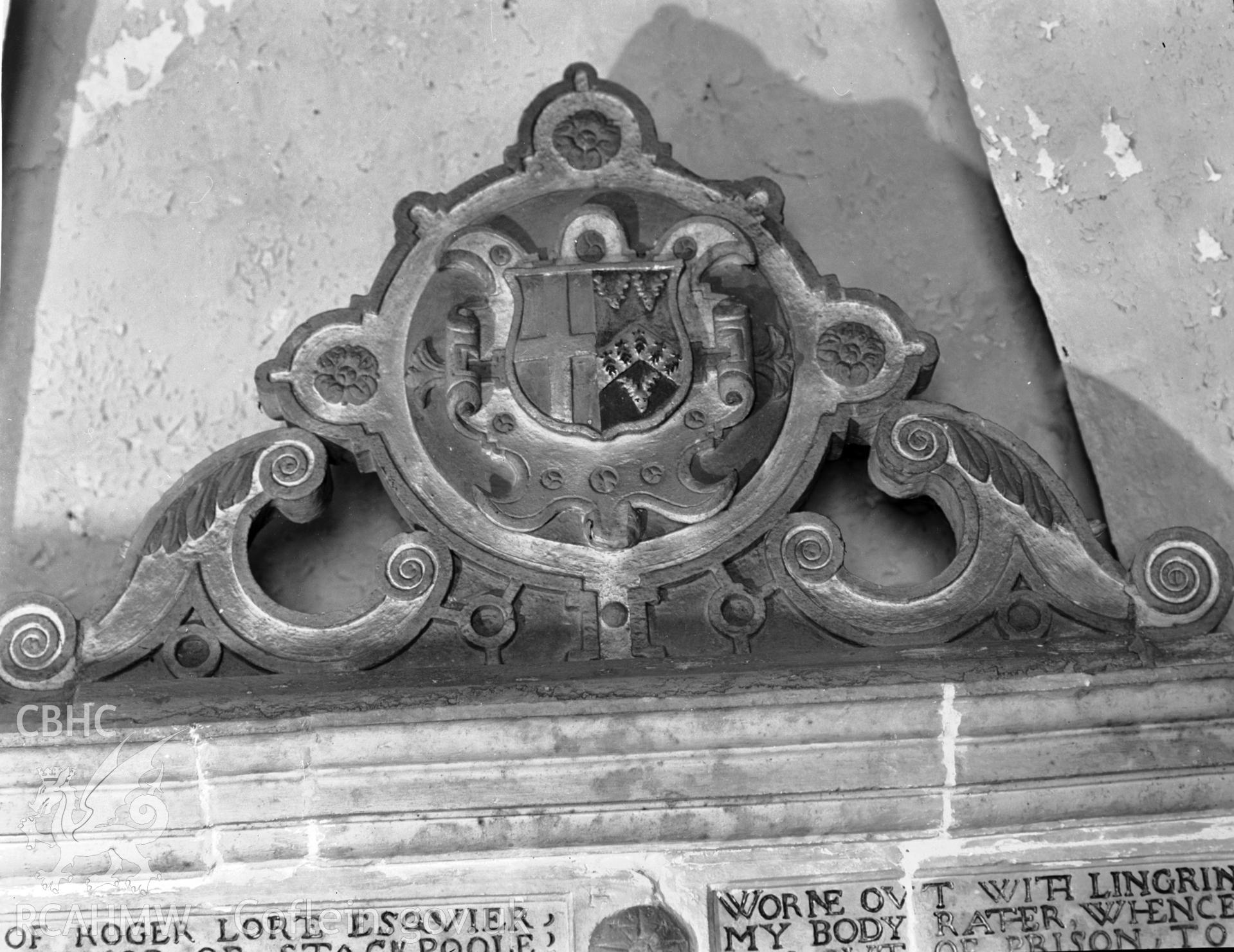 View of the arms on the memorial to Roger Lorte at Stackpole Church, Stackpole Elidyr taken in 26.08.1941.