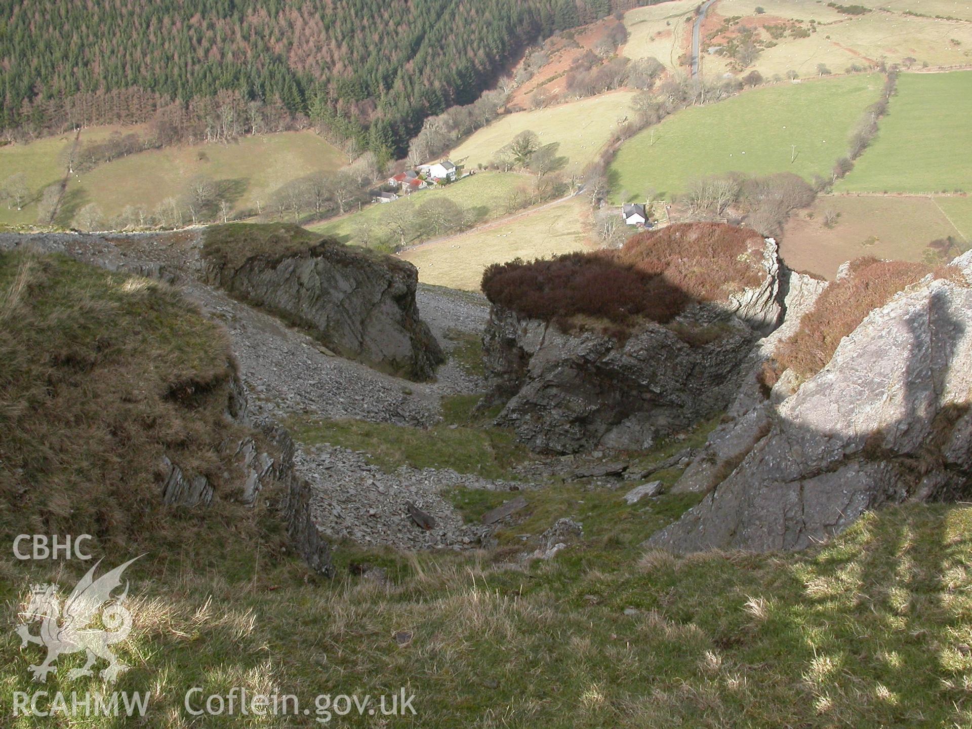 Darren Mine: Open cut at northern end of the mine. Taken from the south.