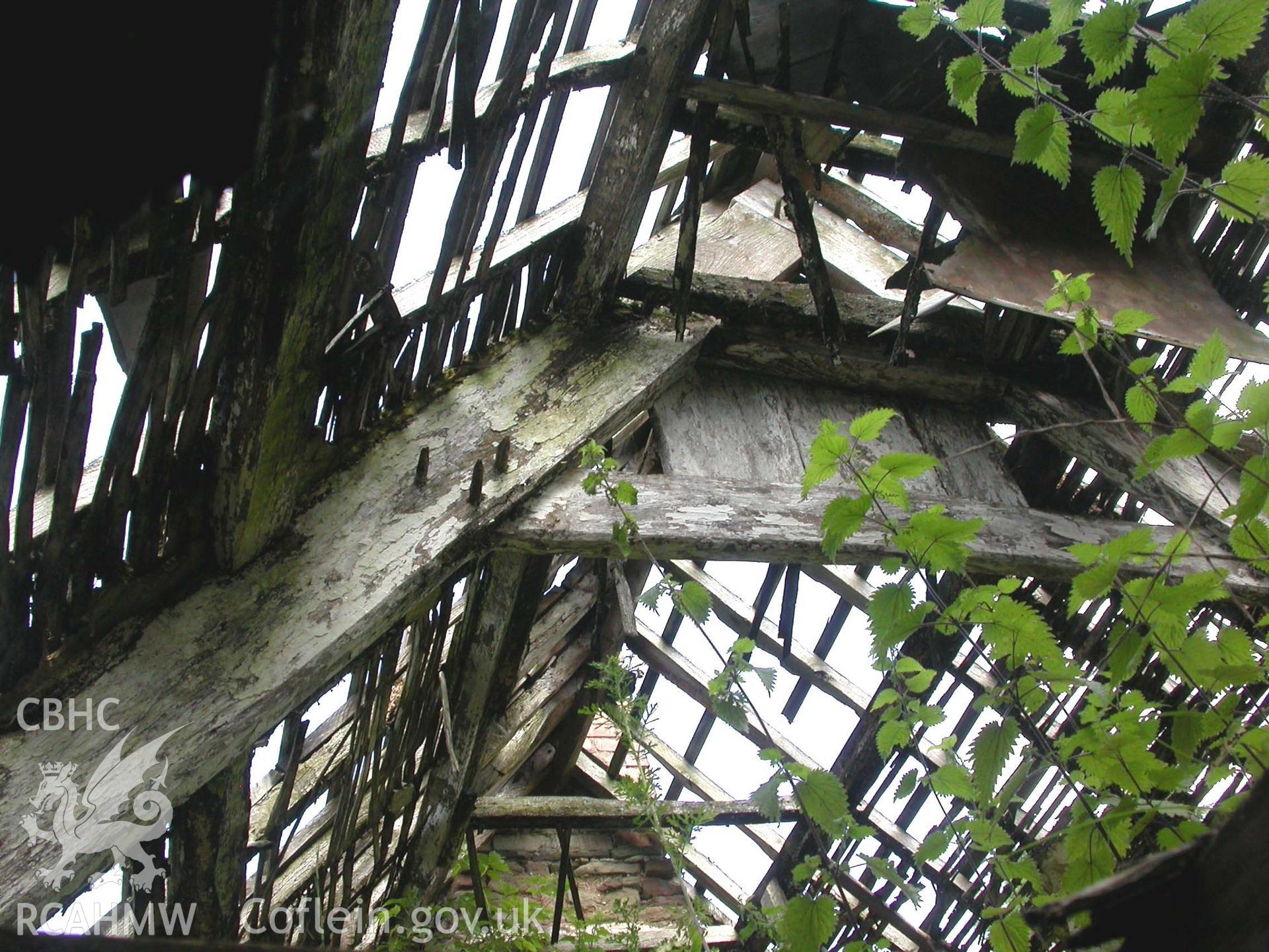 Roof-truss looking towards north gable-end.