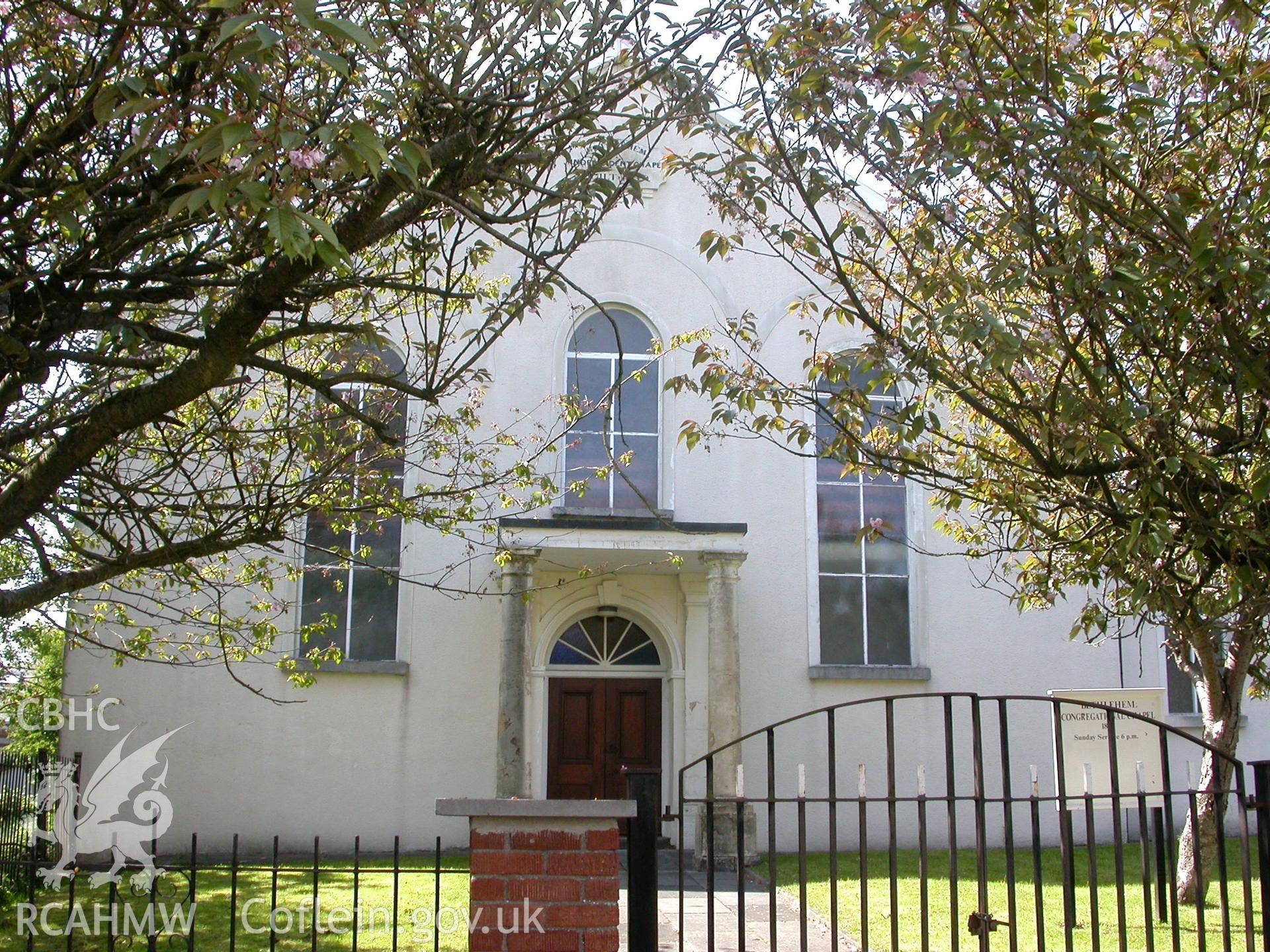 Main Broad Street SE gable-end show-front.