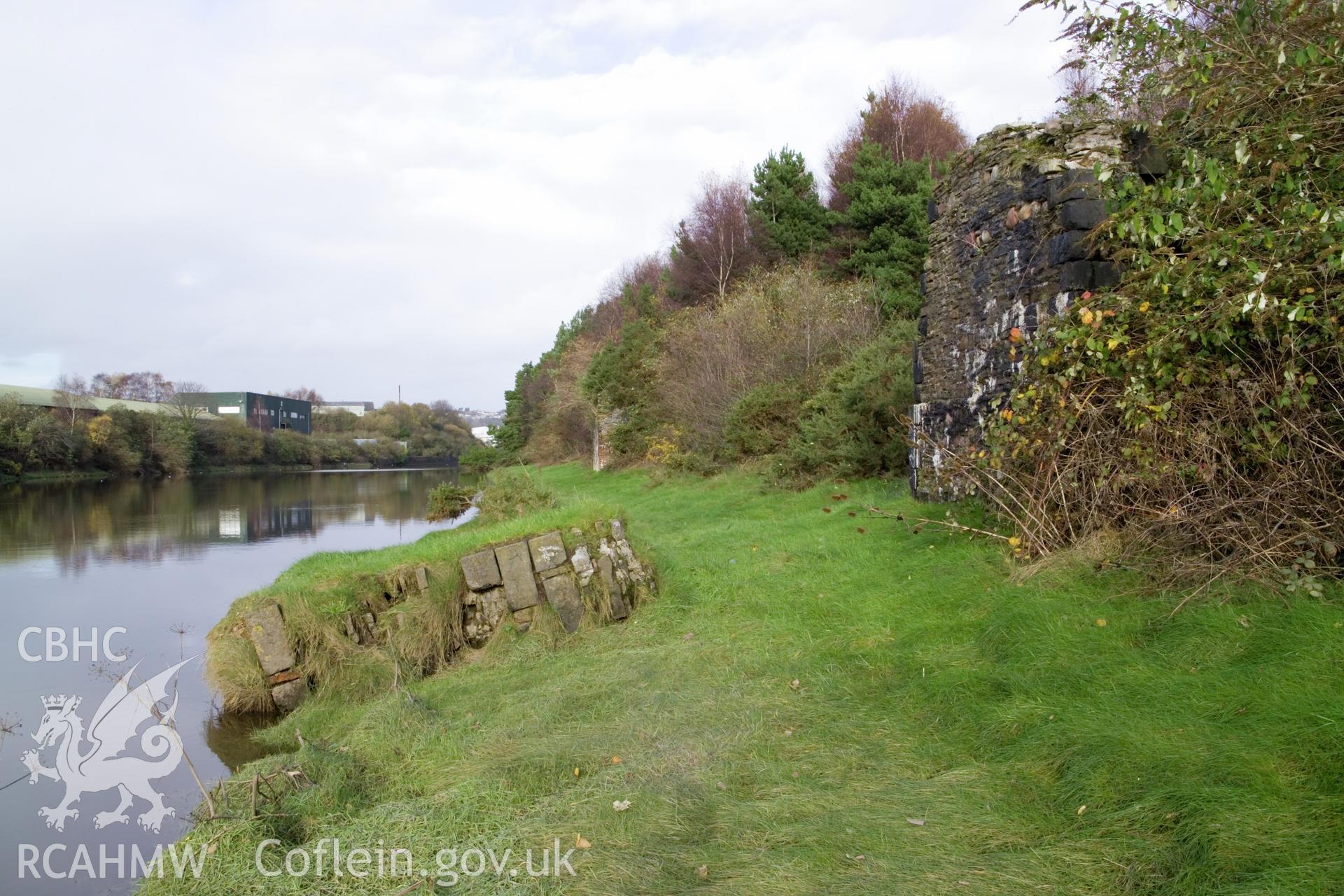 Close-up view of abutments.