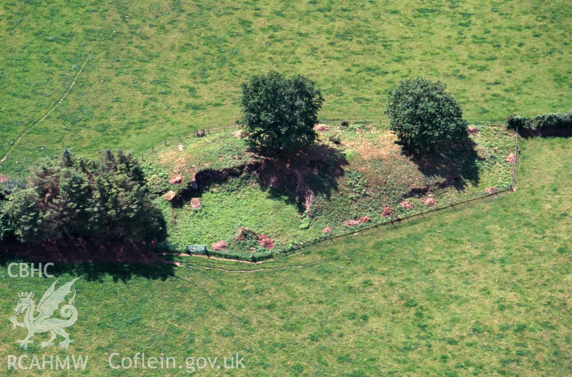 RCAHMW black and white oblique aerial photograph of Pen-y-Wyrlod Long Cairn. A stereo pair with 2003-cs-1856. Taken on 13 August 2003 by Toby Driver