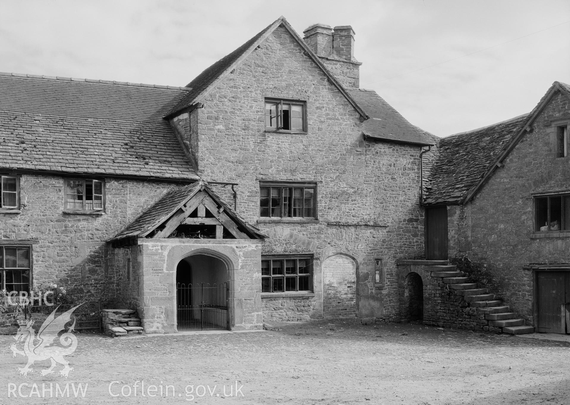 View of farmhouse from the west.