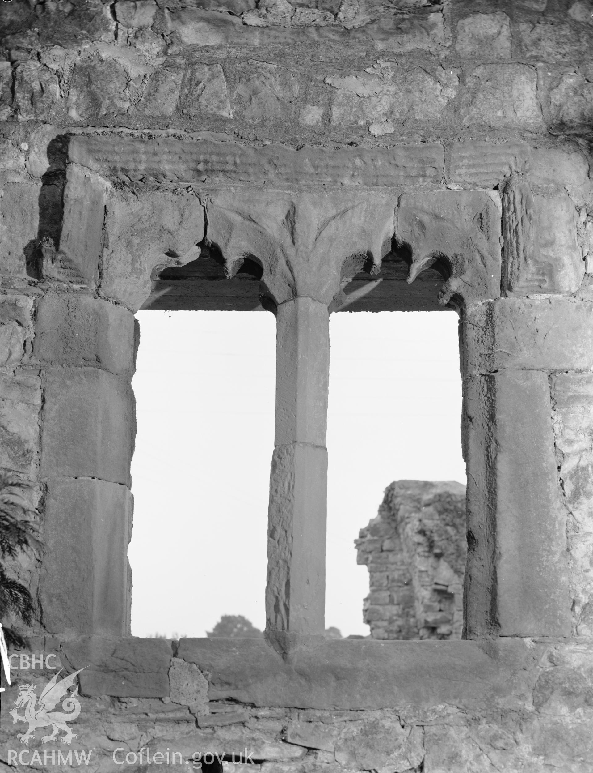 Detail view of window at Chantry House, Llantwit Major, taken 18.12.1962.