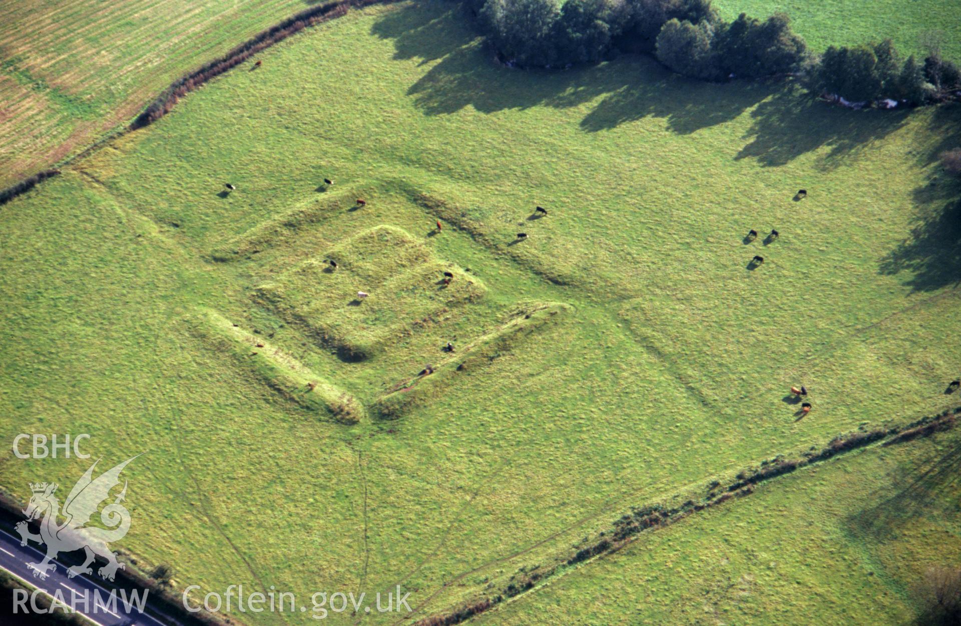 RCAHMW colour slide oblique aerial photograph of Dulas Moat, Felin-fach, taken on 17/10/1992 by CR Musson