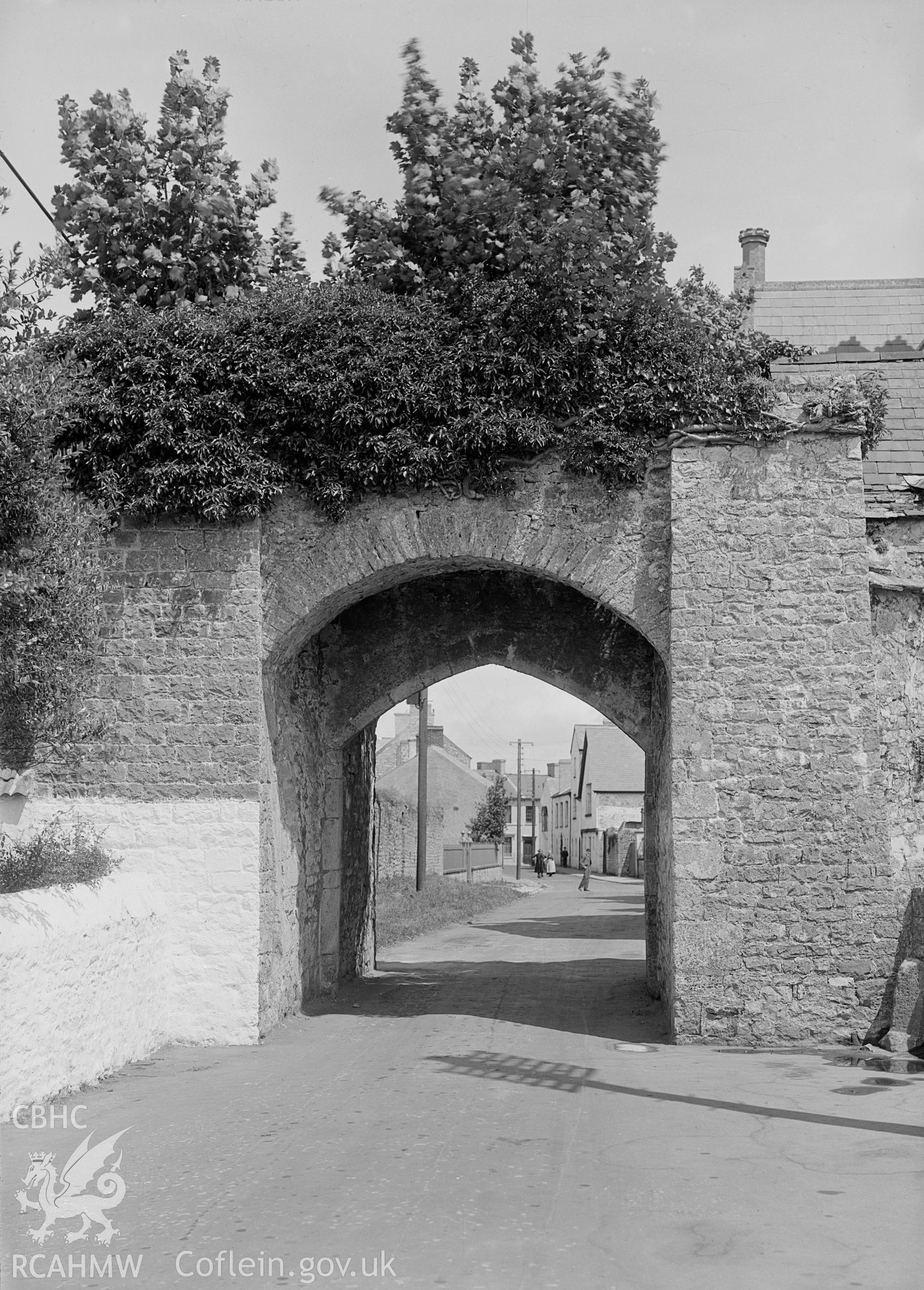 View of a gateway in Cowbridge, taken by Clayton pre-1950.