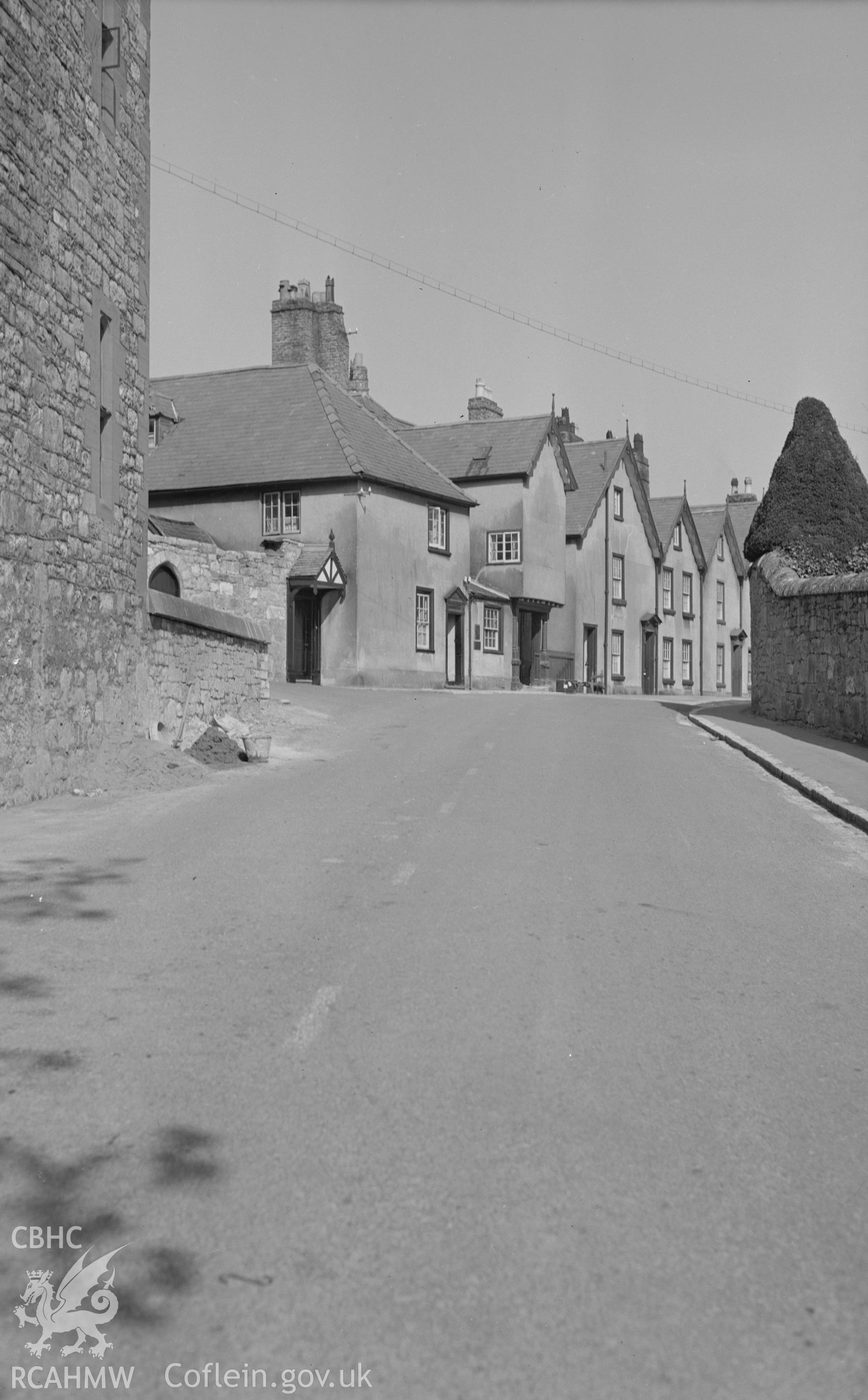 View of side and front elevations from Castle Street