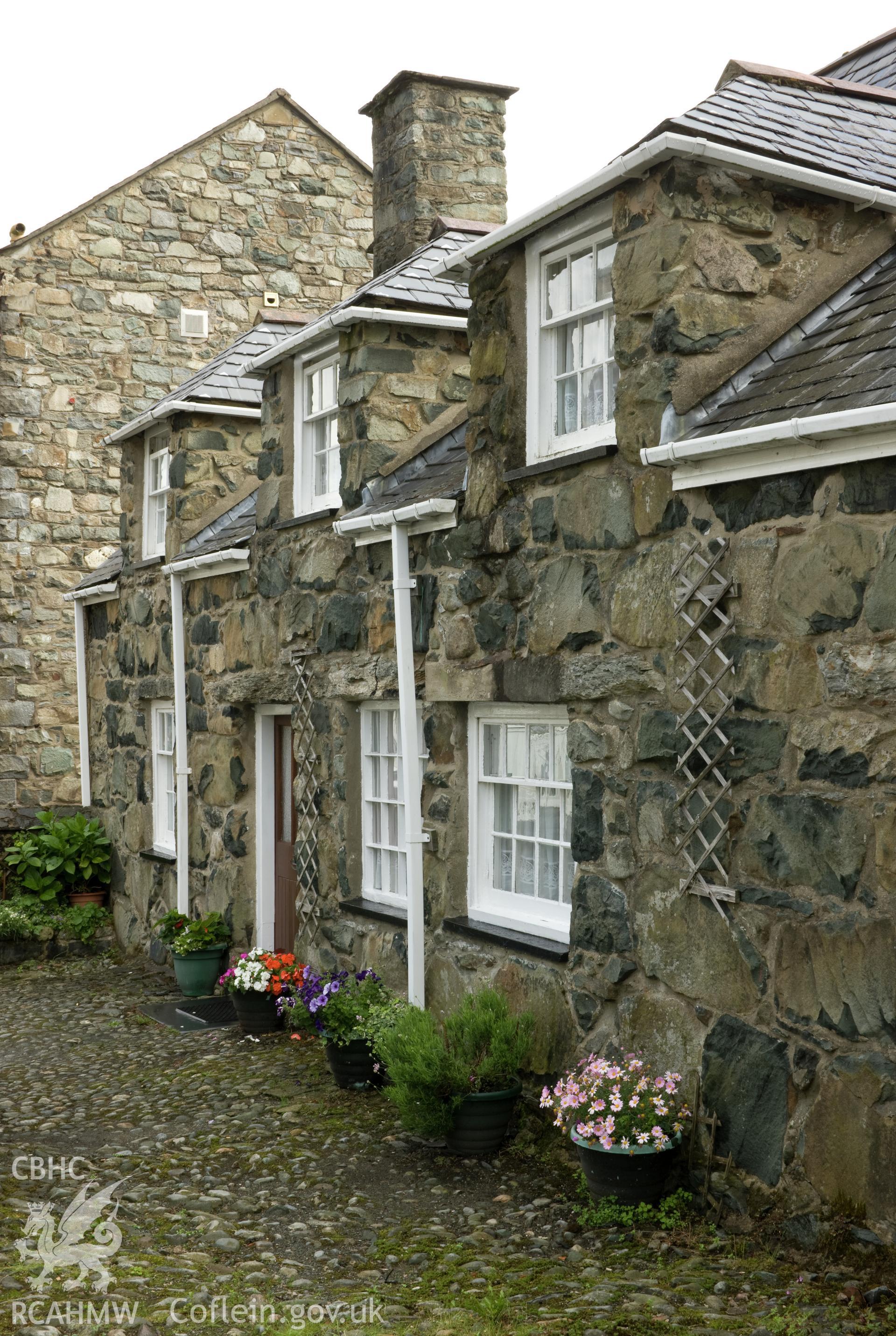 RCAHMW digital photographic survey of Fro Awel, South Street, Dolgellau, taken by Iain Wright, 06/07/2009.