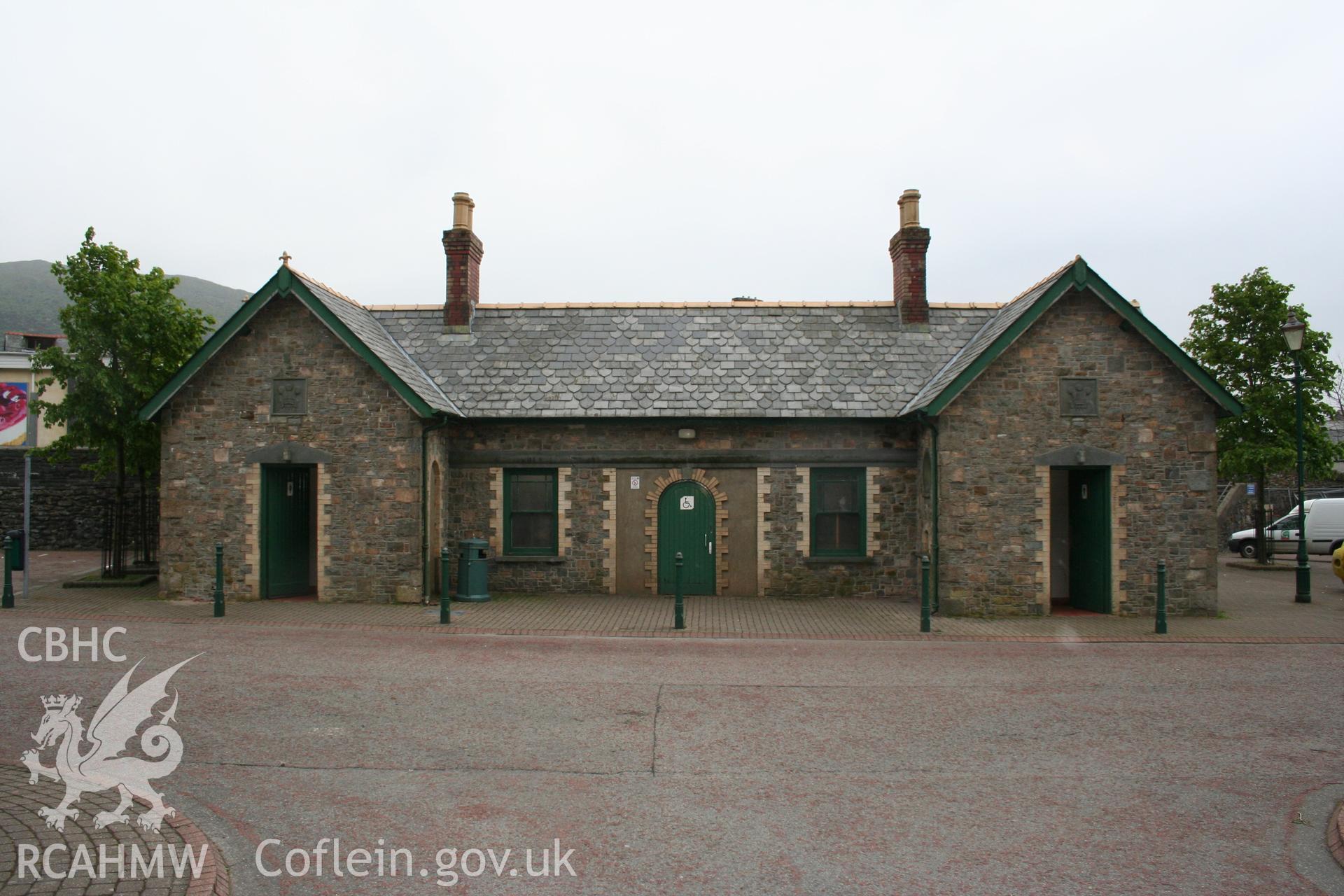 North elevation of station building.