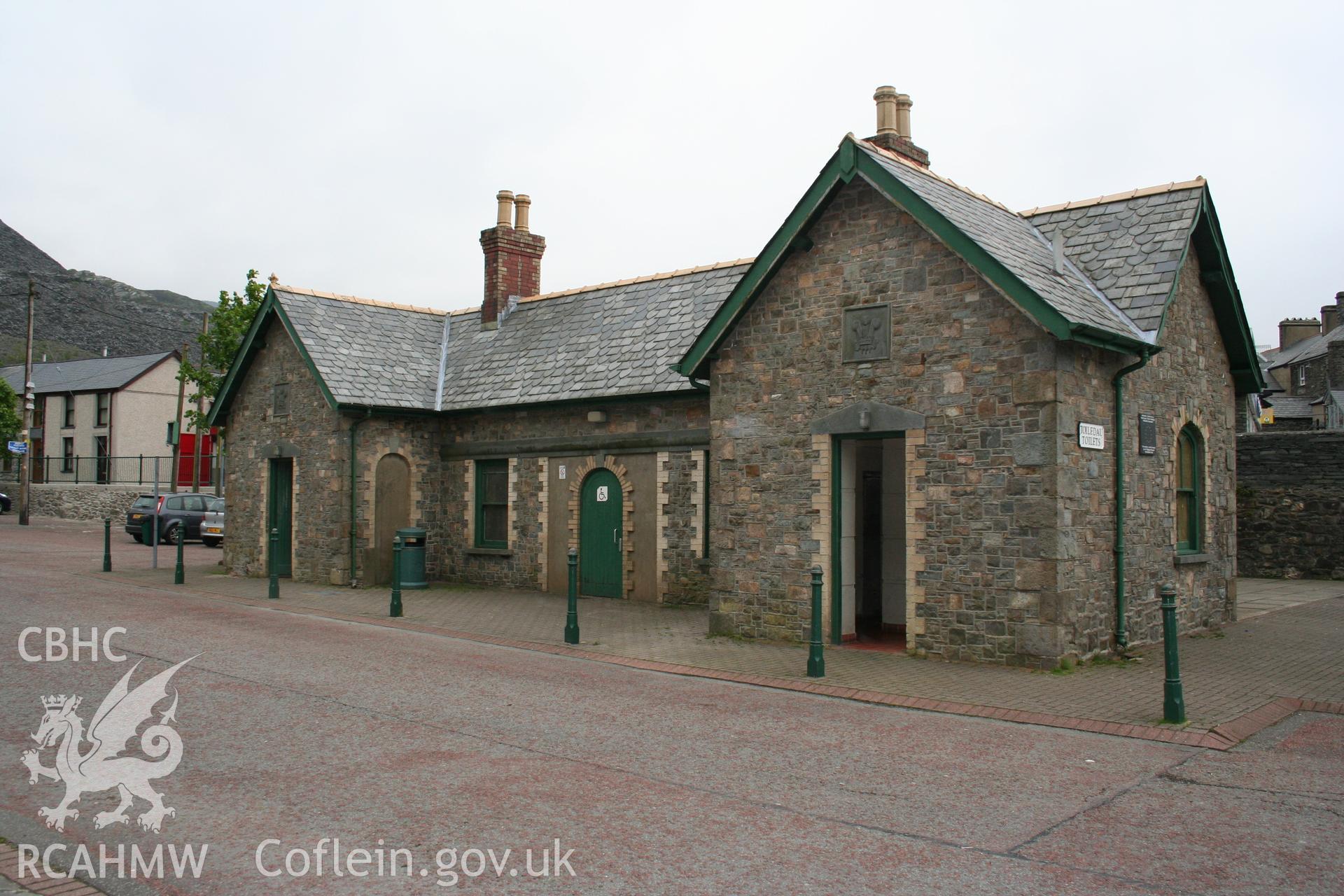 Station building looking south east.