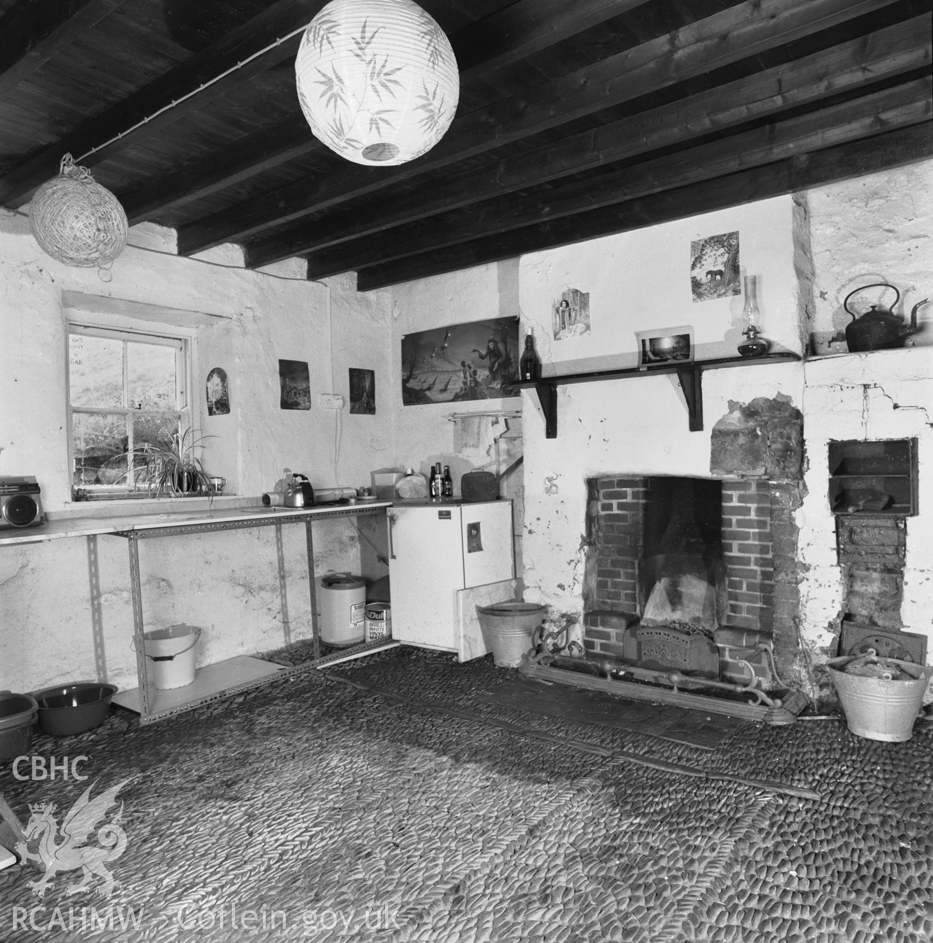 Interior: kitchen