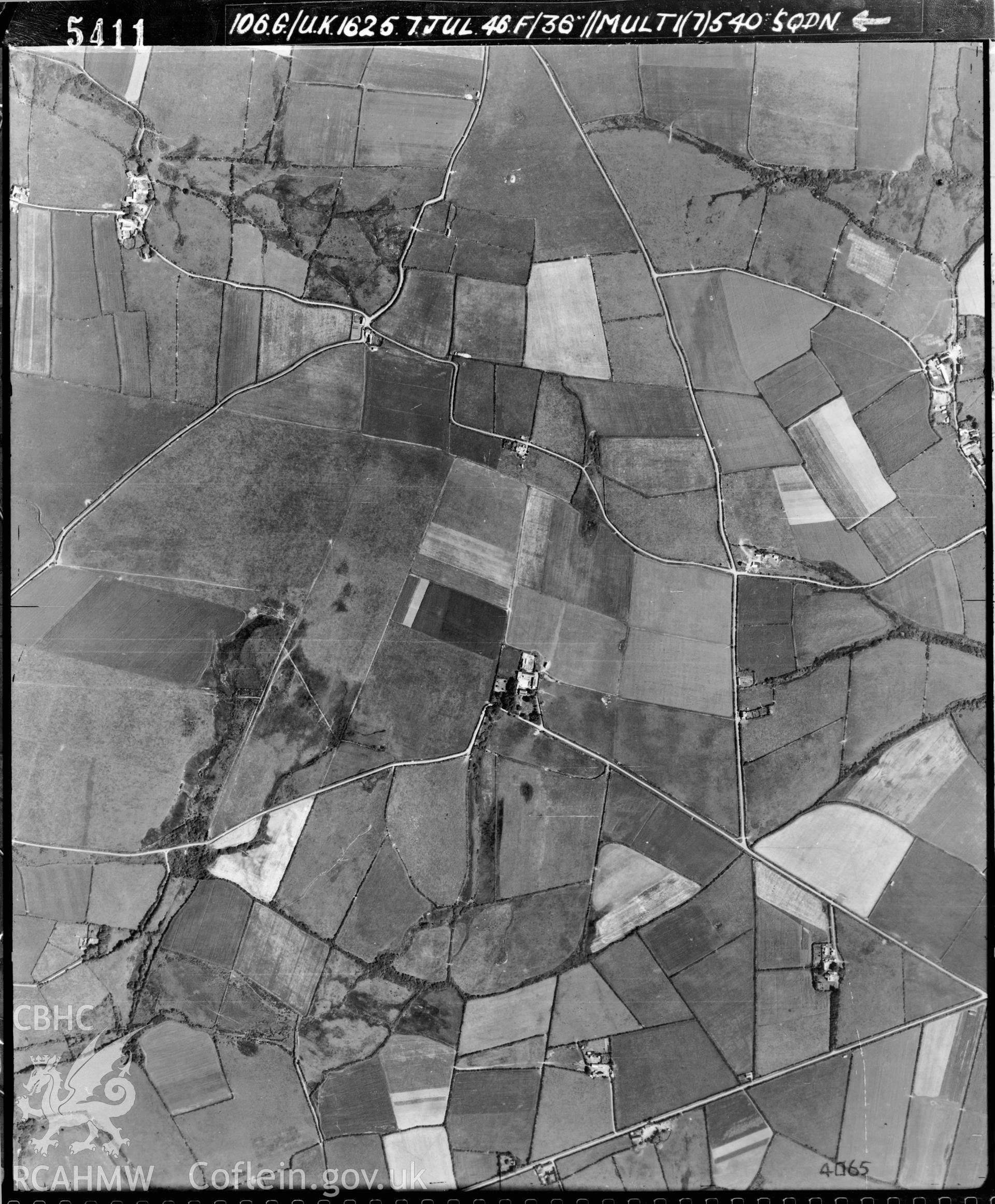 Black and white vertical aerial photograph taken by the RAF on 07/07/1946 centred on SM87661596 at a scale of 1:10000. The photograph includes part of The Havens community in Pembrokeshire.