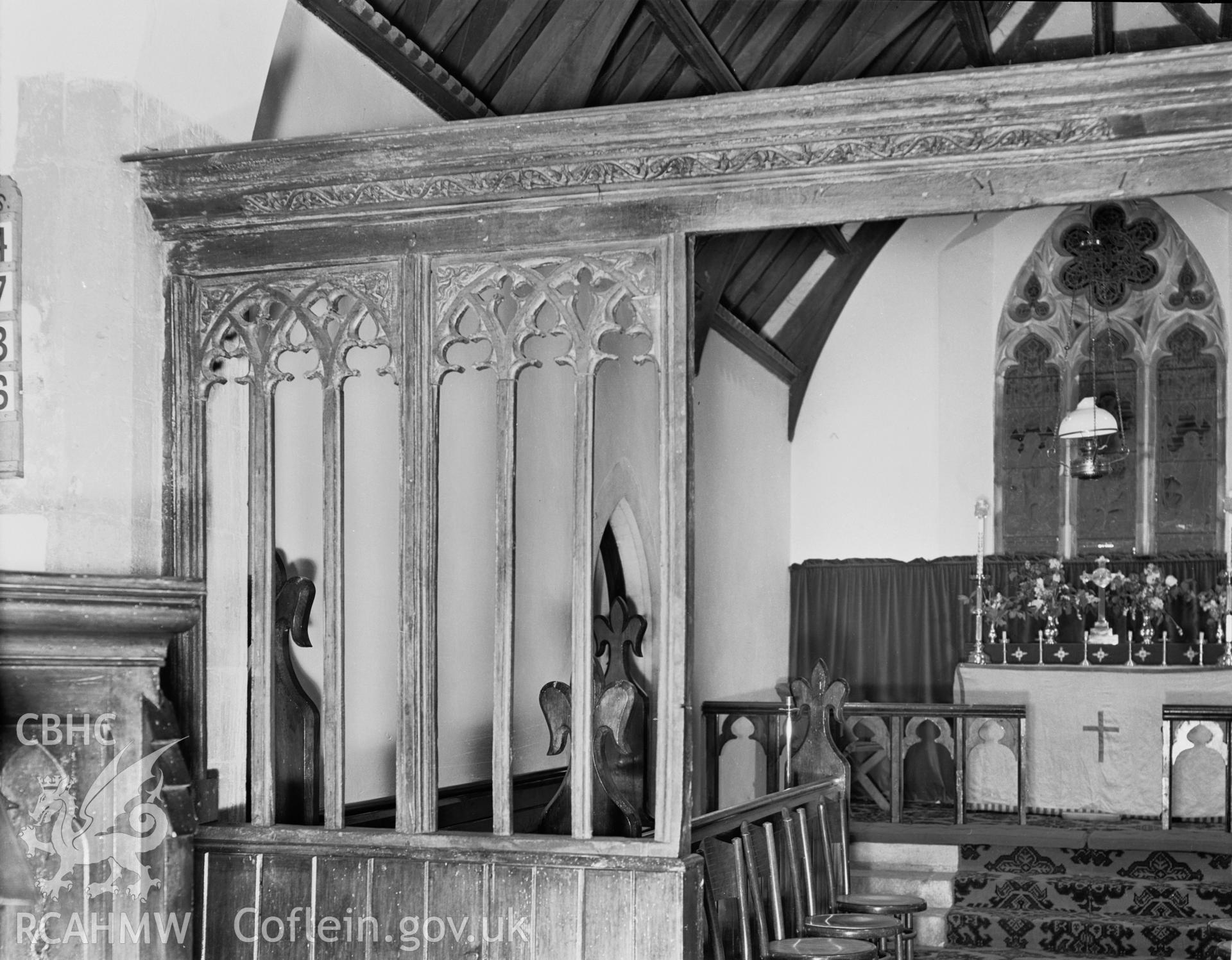 Interior view showing the west side of the screen.