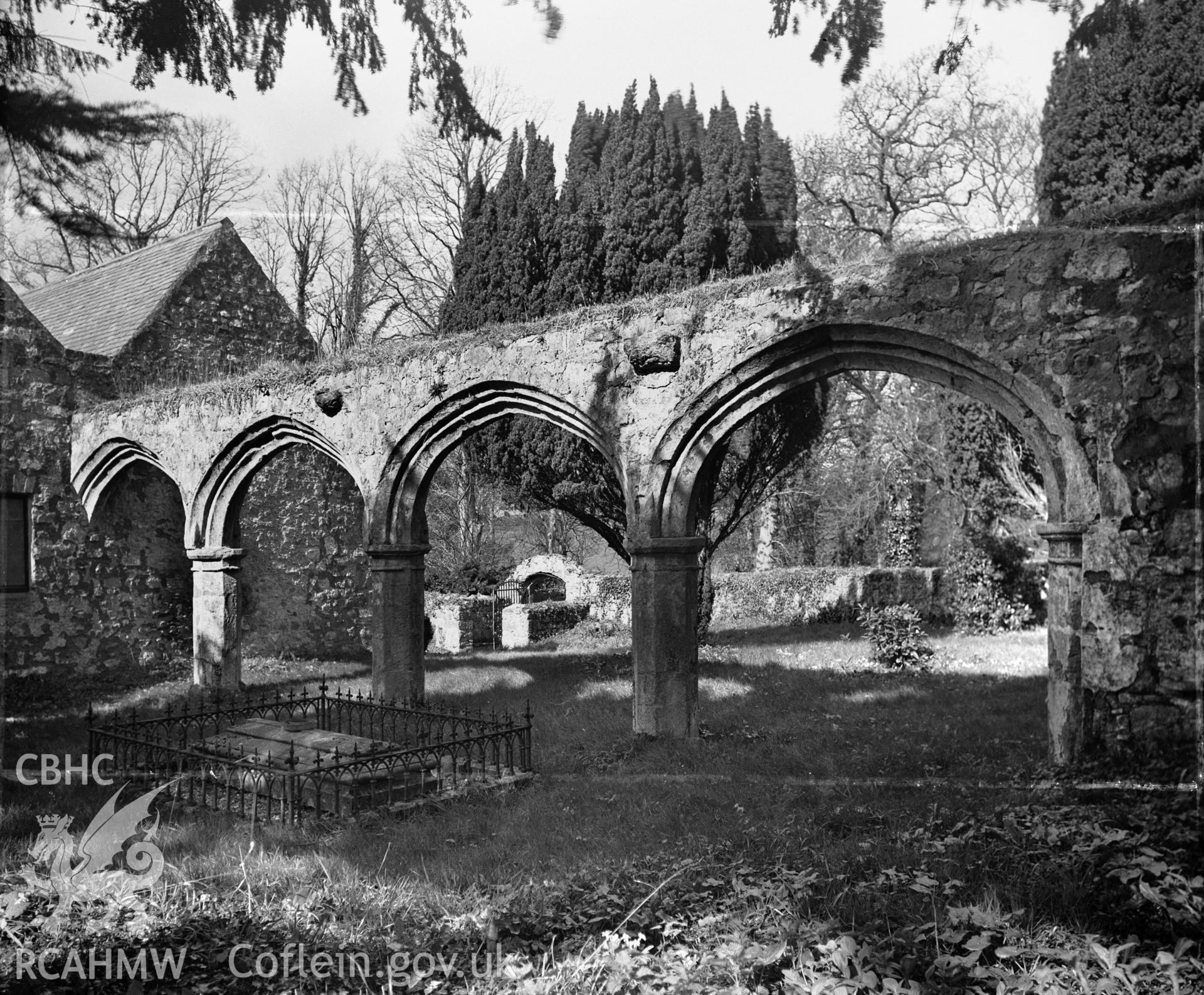 General view of the arcade