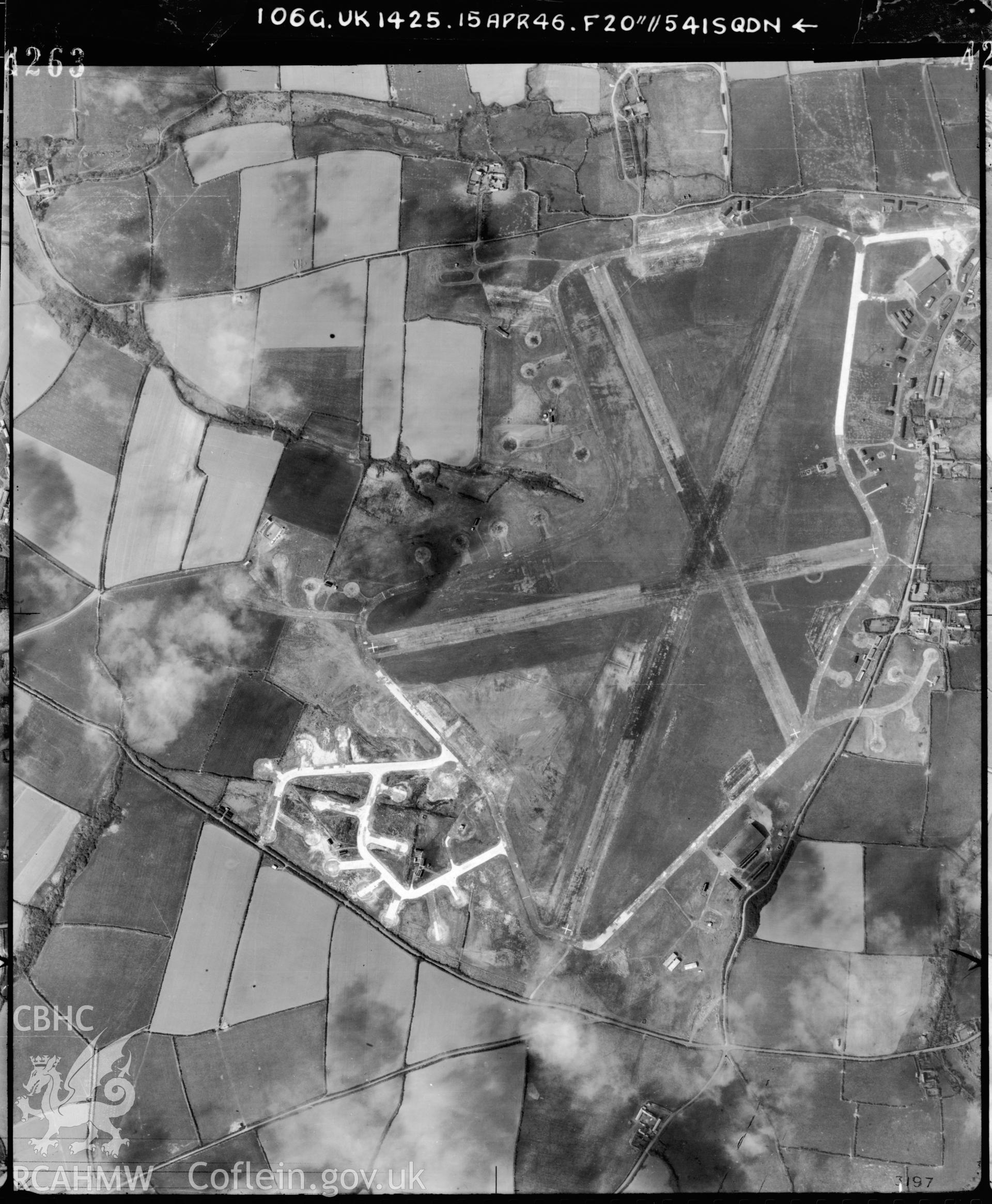 Black and white vertical aerial photograph taken by the RAF on 15/04/1946 centred on SM83221137 at a scale of 1:10000. The photograph includes part of The Havens community in Pembrokeshire.