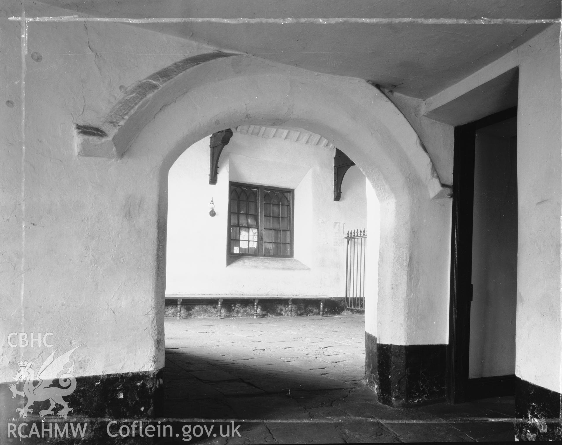 View of interior archway