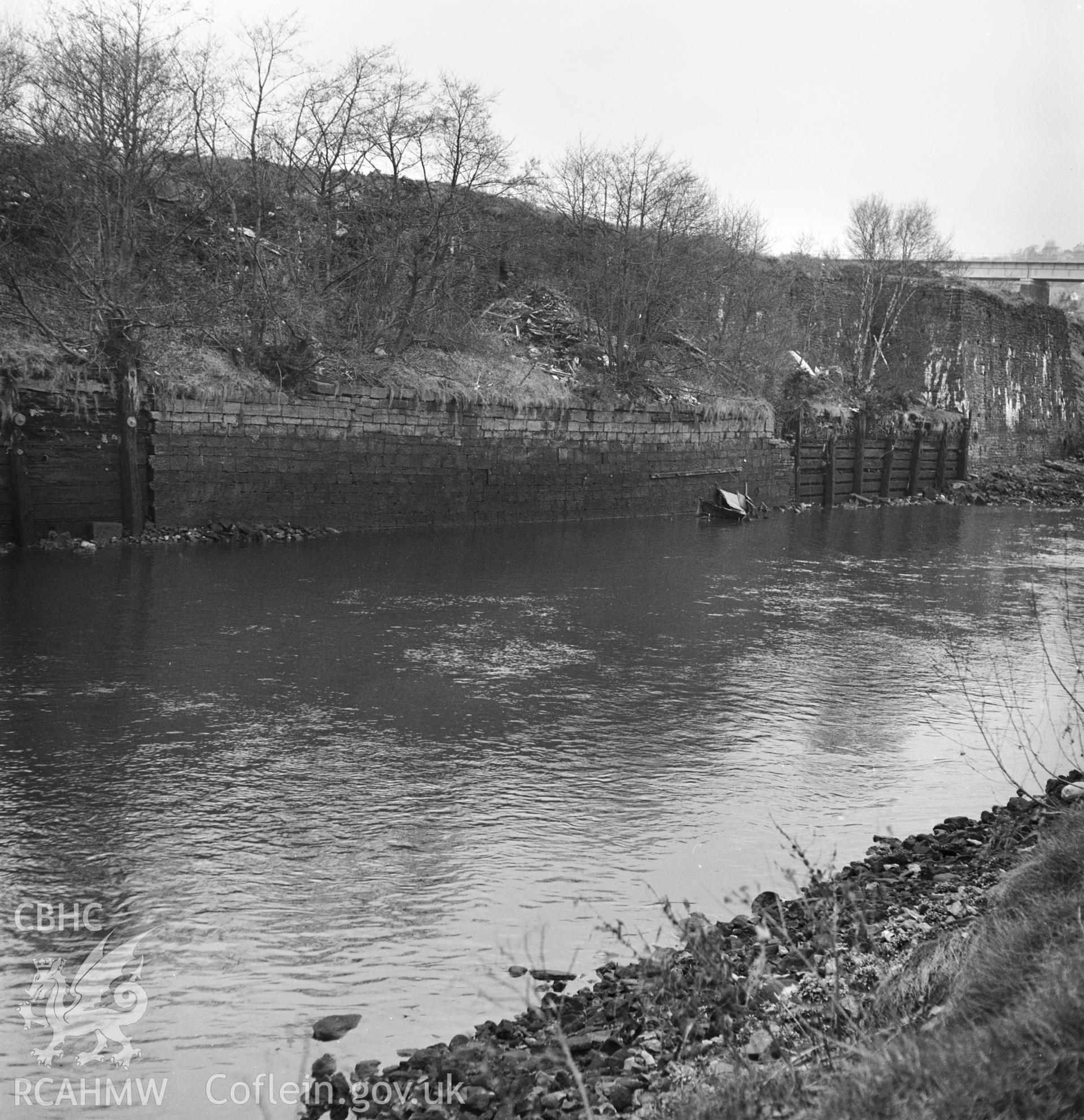 Image of Landore Viaduct taken by RCAHMW, 1981