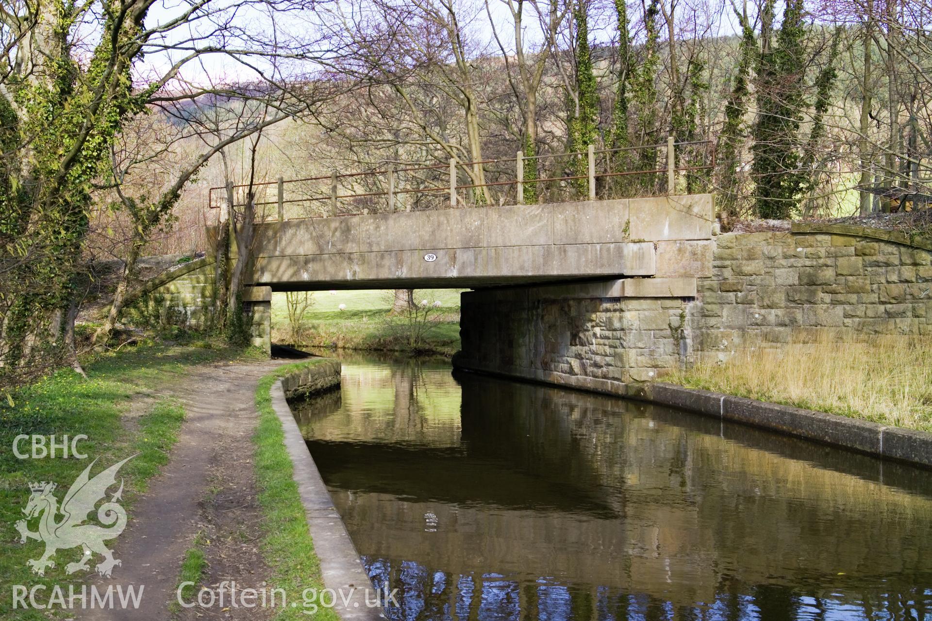 RCAHMW digital photographic survey of Bridge 39, Llangollen Canal, by Iain Wright, 14/3/2007.