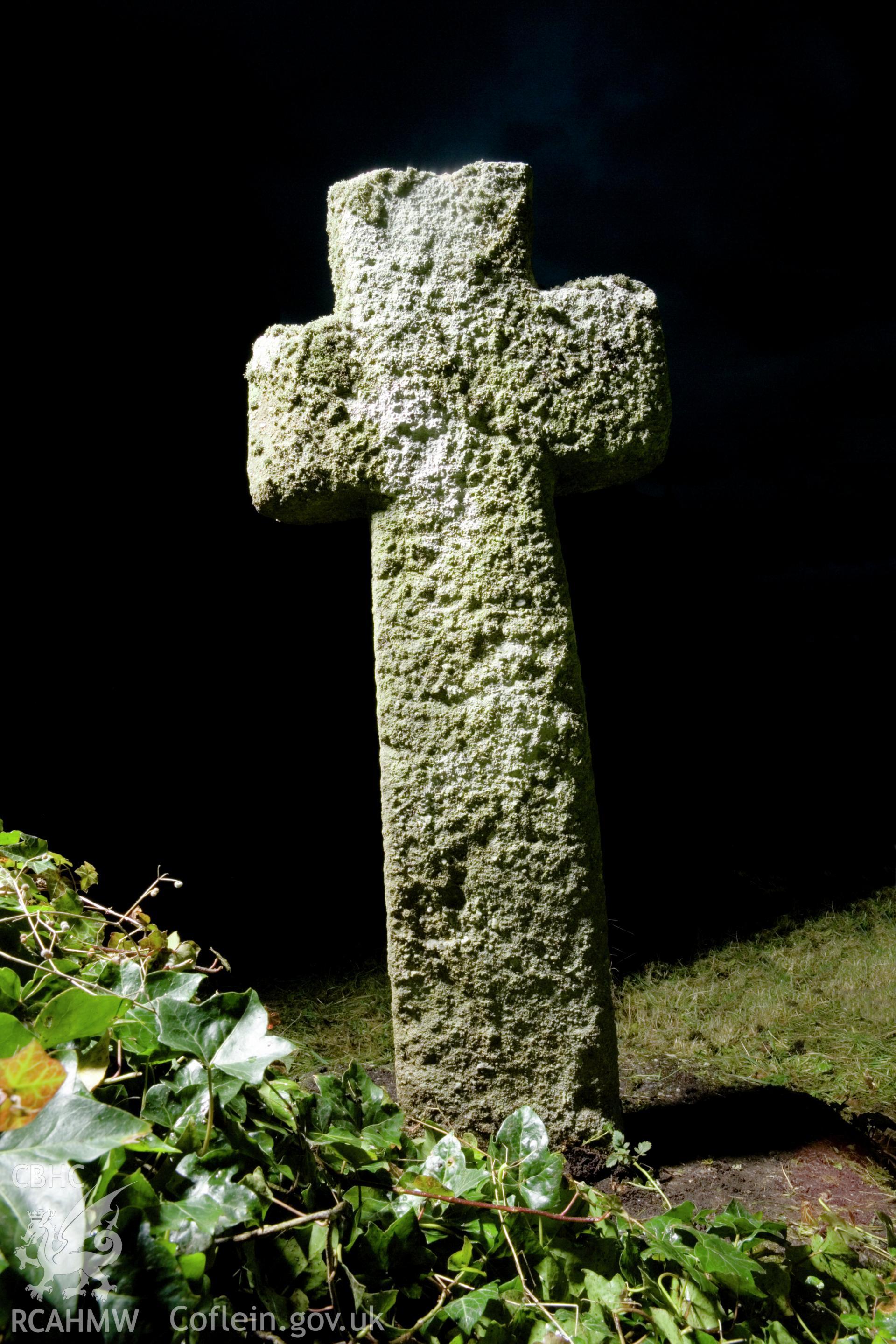 Churchyard cross, from the west.