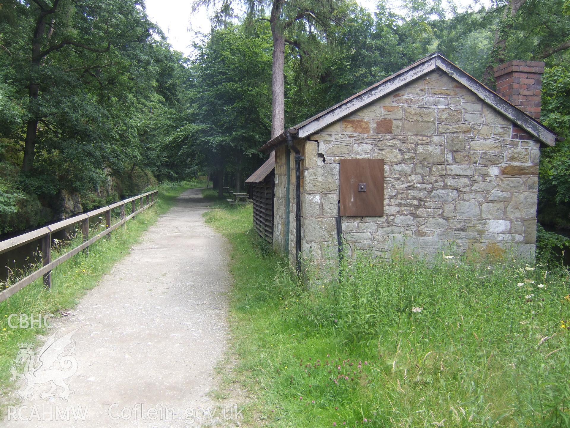 Digital photographic survey of Horseshoe Falls Canal Maintenance Shed and Mess, by Stephen Hughes, 15/07/2007.