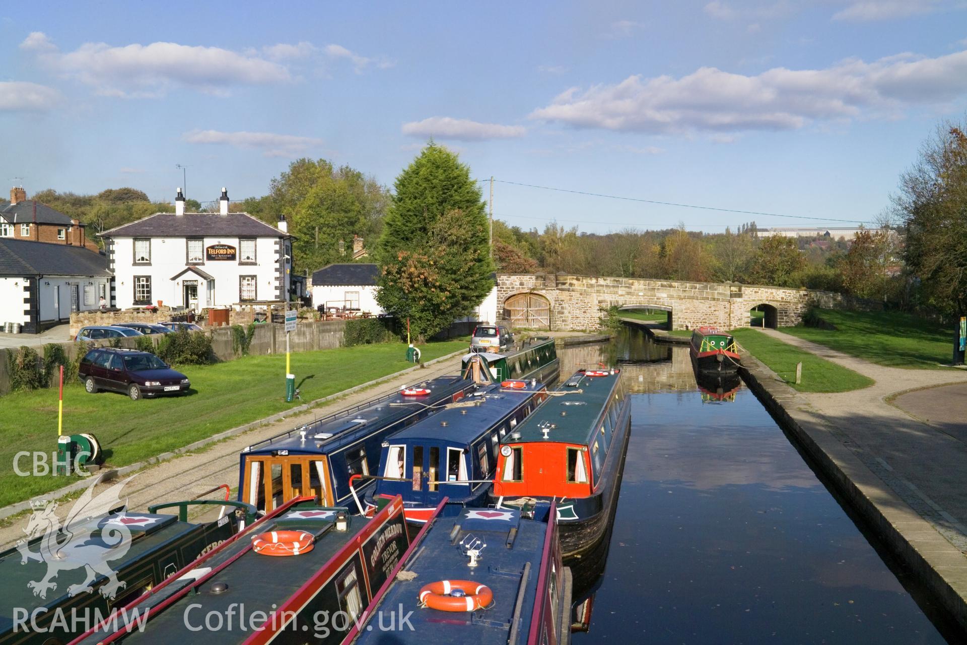 Telford's Pub and Irishman's bridge from southwest.