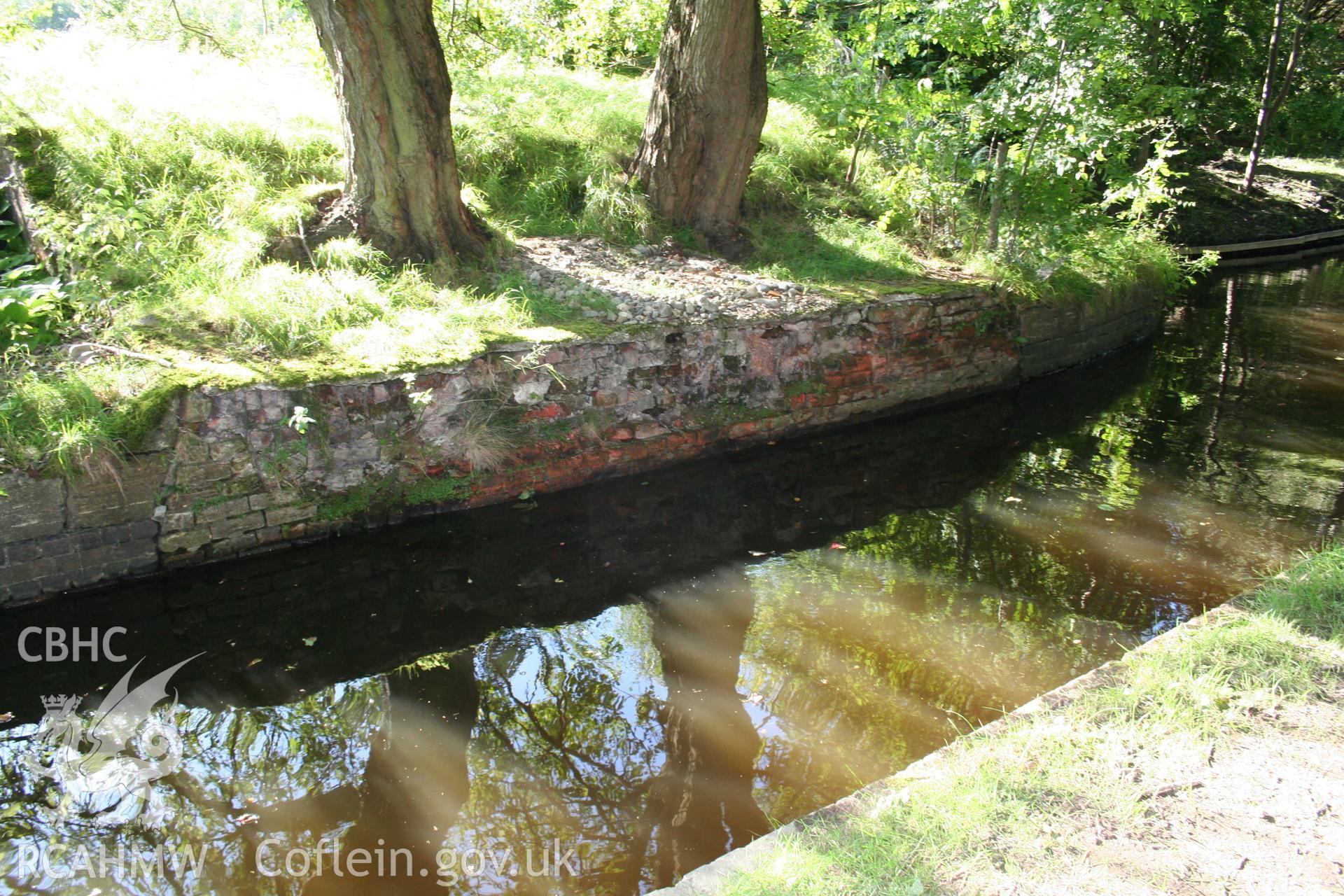 Red bridge No. 24, remains of bridge in canal side, from the north.