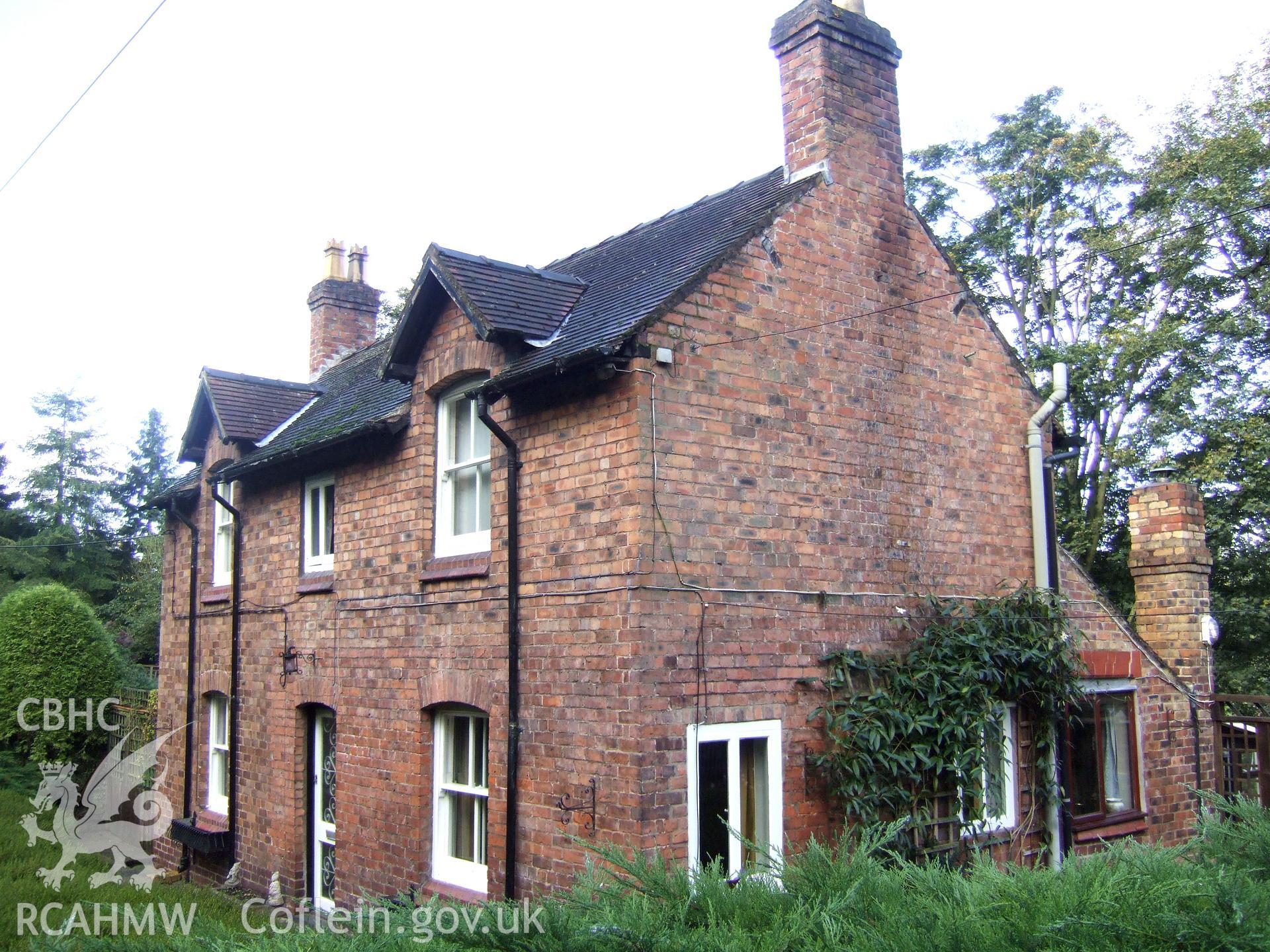 Digital photographic survey of No. 1 Aqueduct Cottages, Chrik Bank, Llangollen Canal, by Stephen Hughes, 20/10/2006.