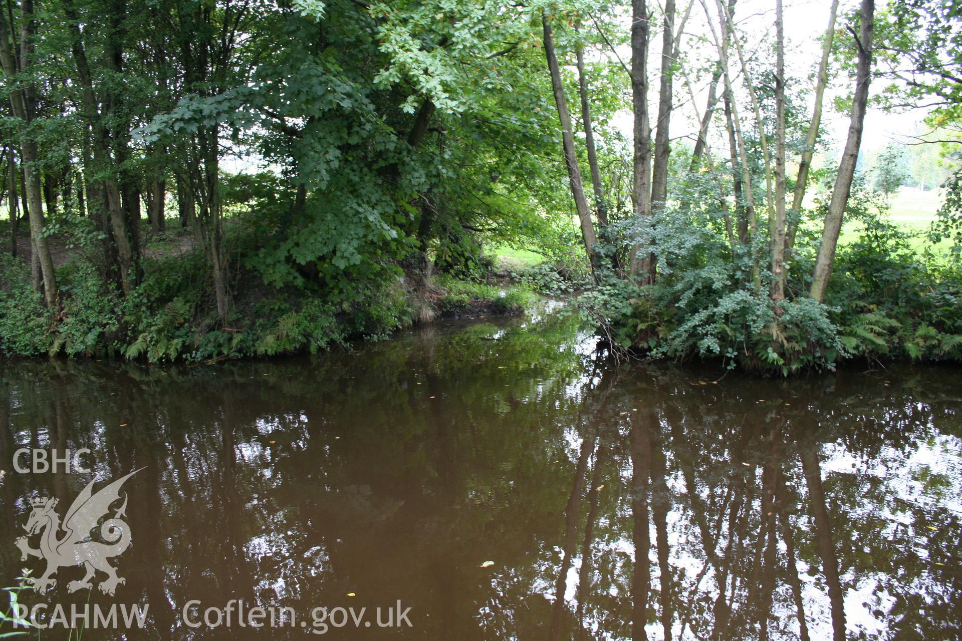 Digital photographic survey of Afon Bradley Stream Feeder, Llangollen Canal, by Louise Barker, 02/10/2007.