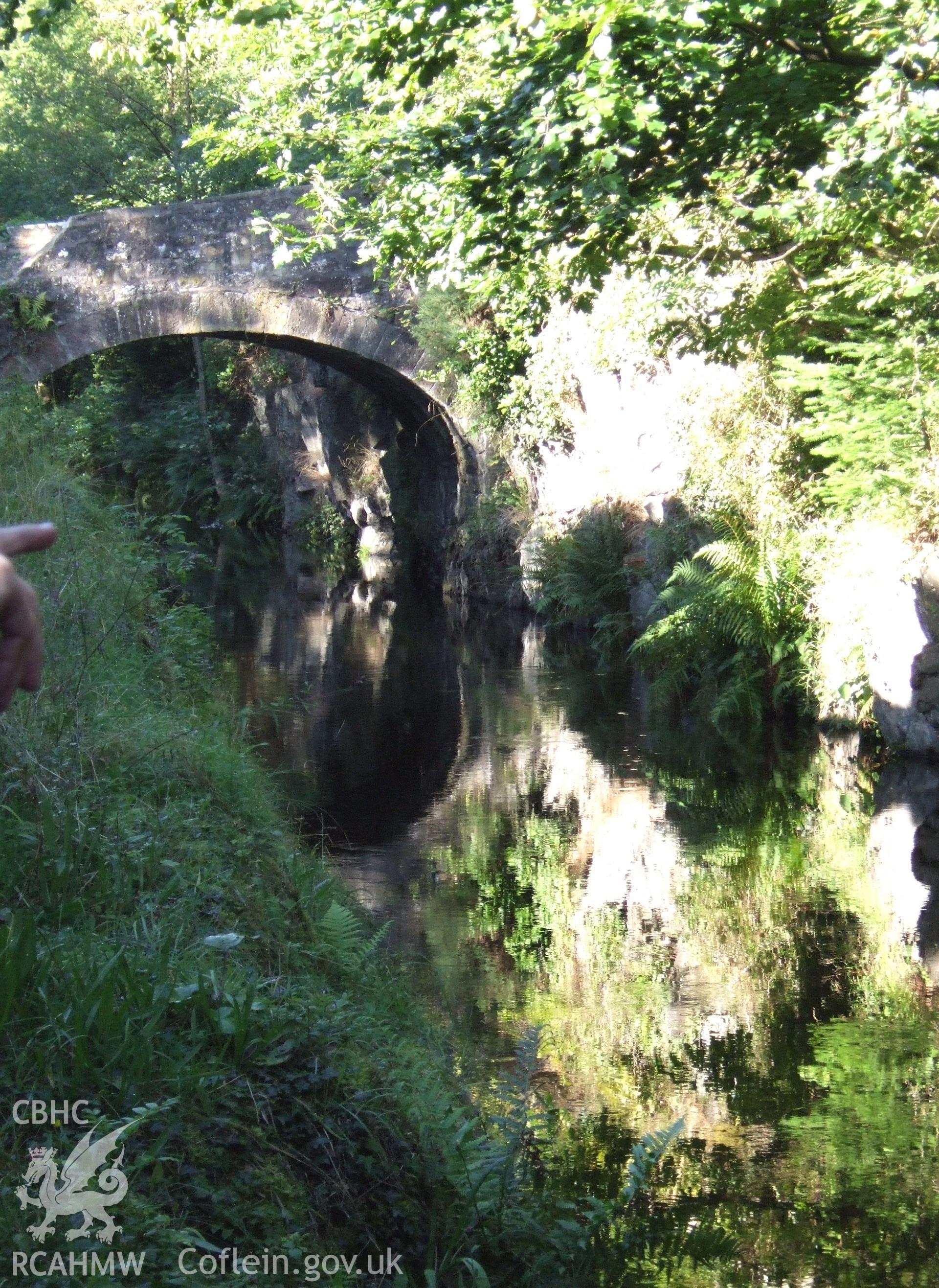 Colour digital photograph of Ty Craig Bridge (48A), Llangollen Canal, Ellesmere Canal, Shropshire, by Stephen Hughes, 08/09/2006.