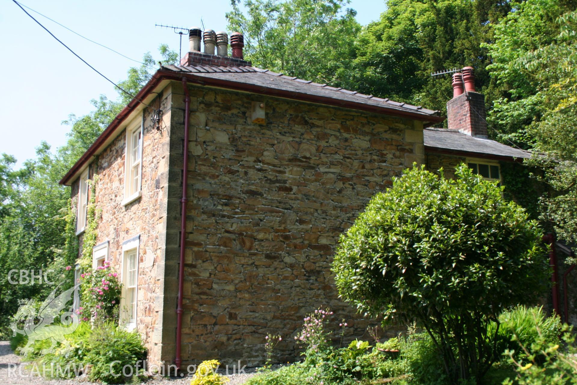 Wood bank Cottage Pontcysyllte. 3/4 view from east.