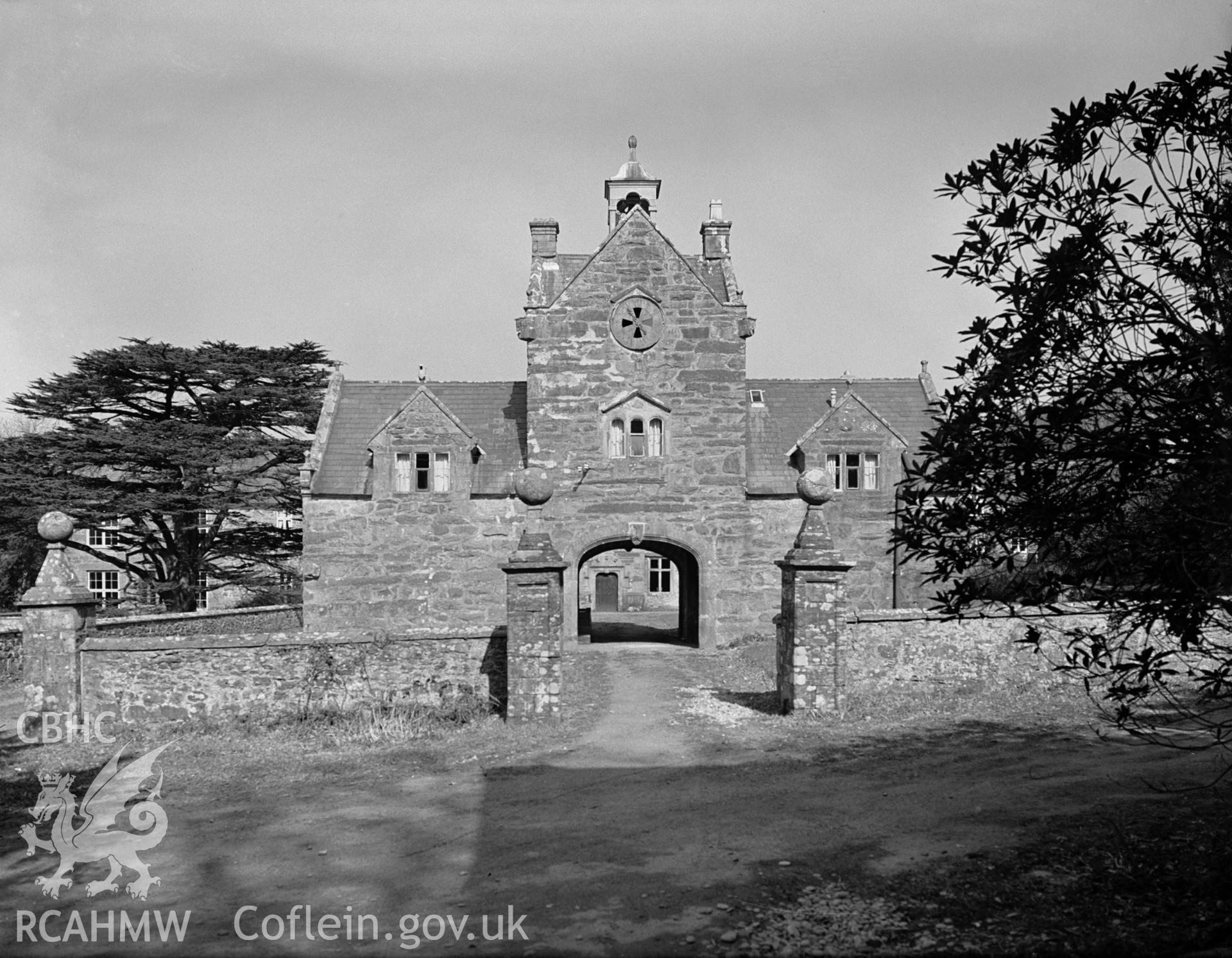 4 black and white photographs showing exterior and interior views of the gatehouse at Cors-y-gedol, Llanddwywe-is-y-graig, Merioneth. Undated