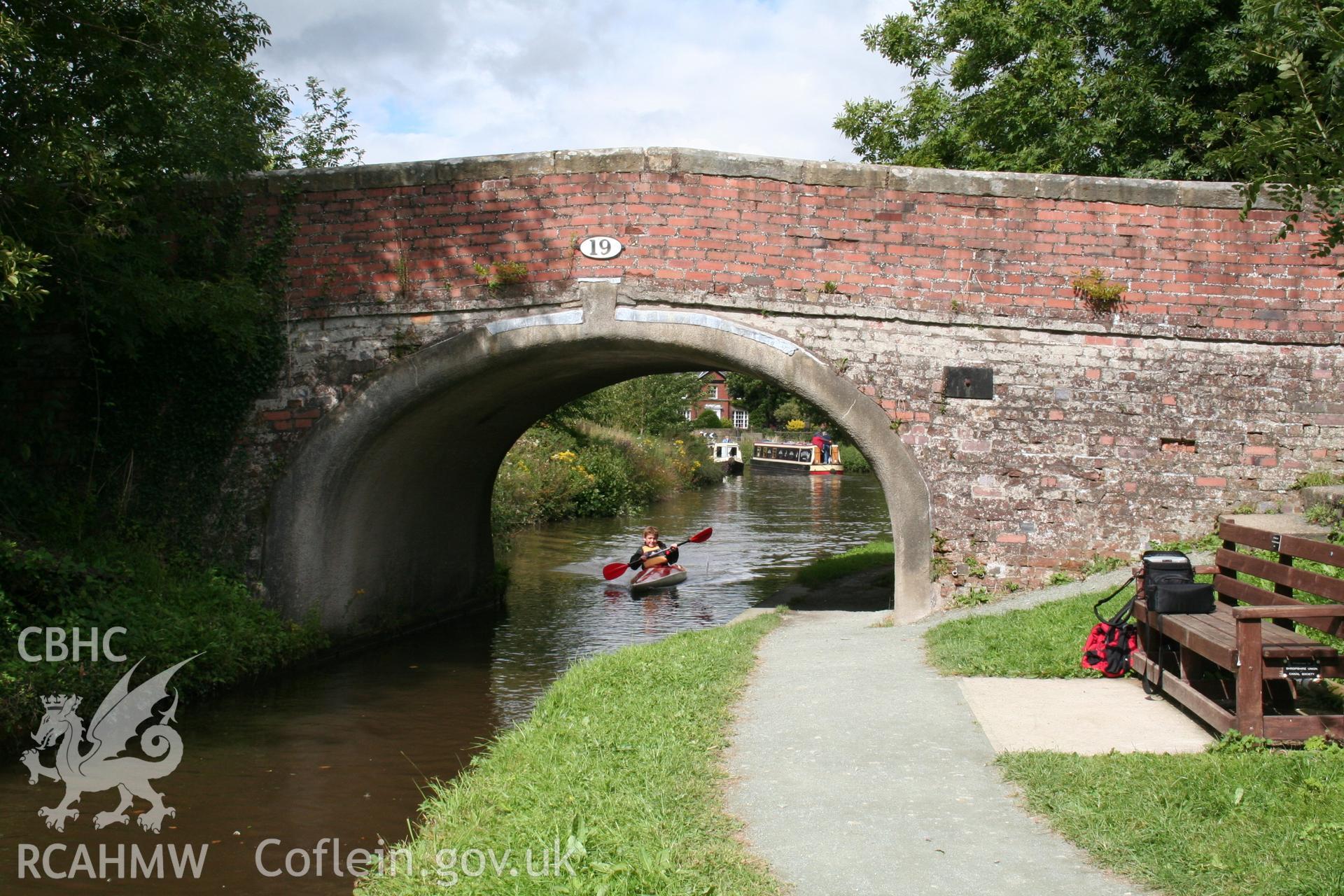 Digital photographic survey of Gledrid Bridge No. 19, Llangollen Canal, by Daniel Jones, 28/08/2007.