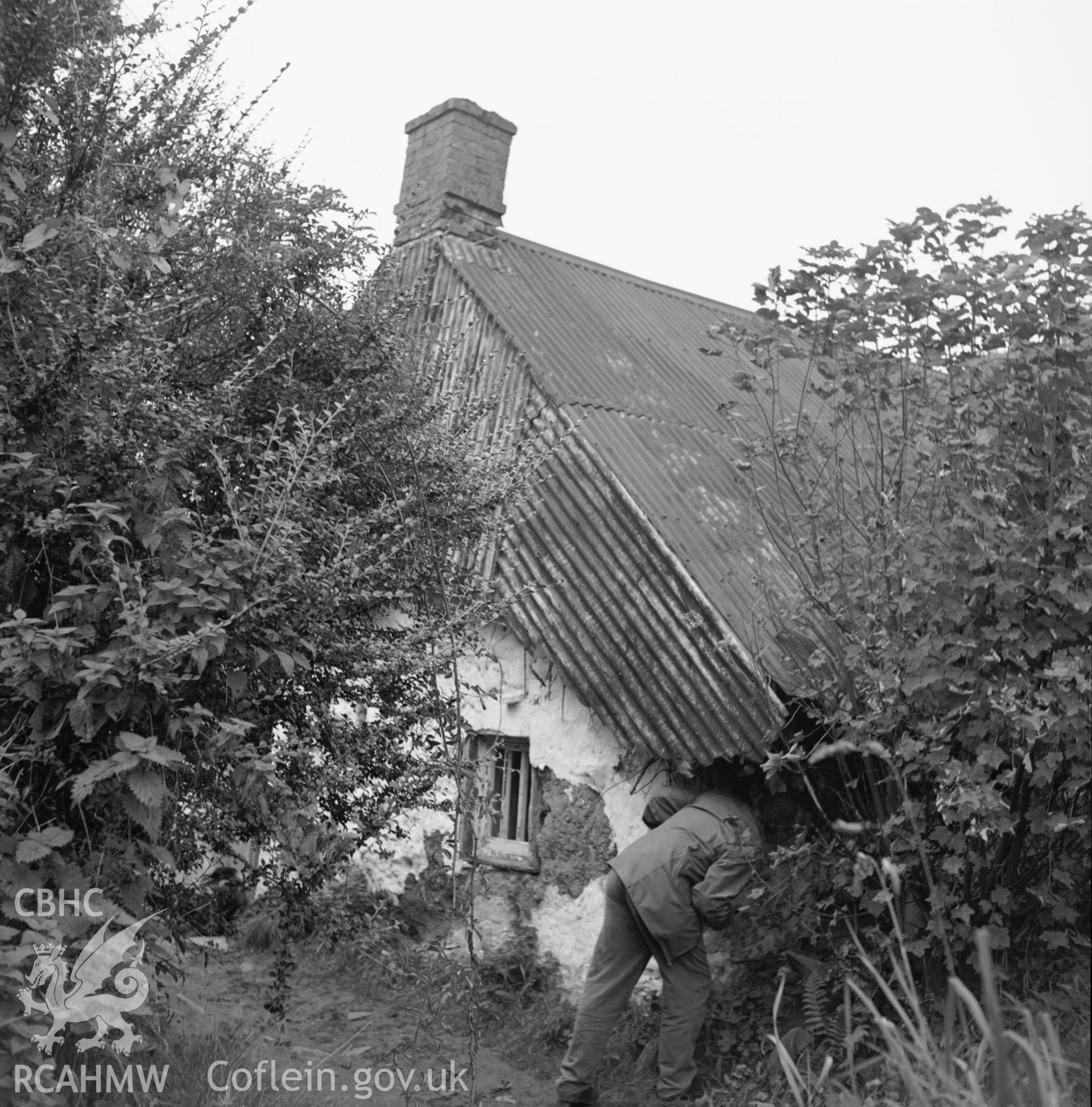 Exterior view of Pontbrenmydyr, Upper Henfynyw.