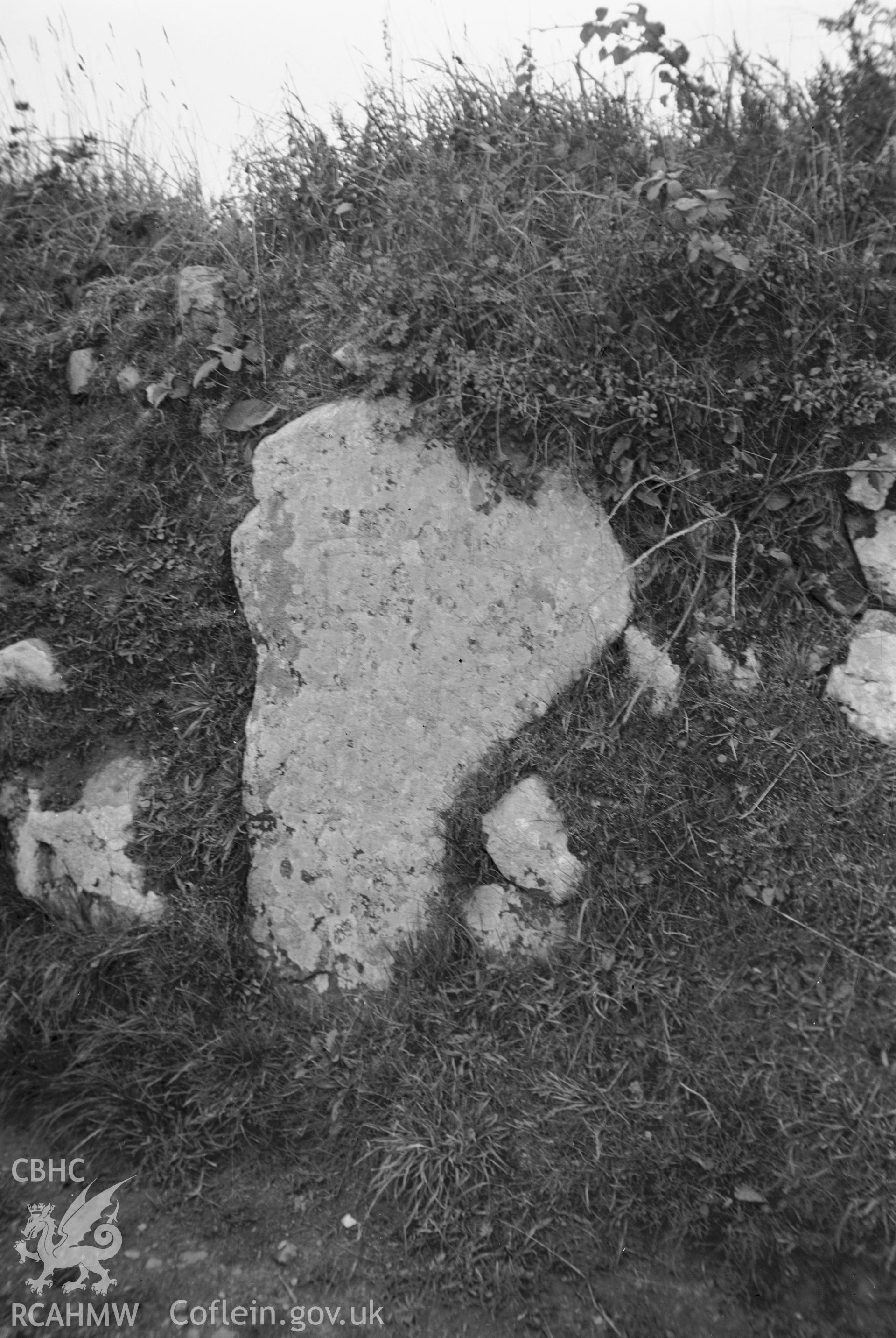 D.O.E photograph of Llanwnda Cross.