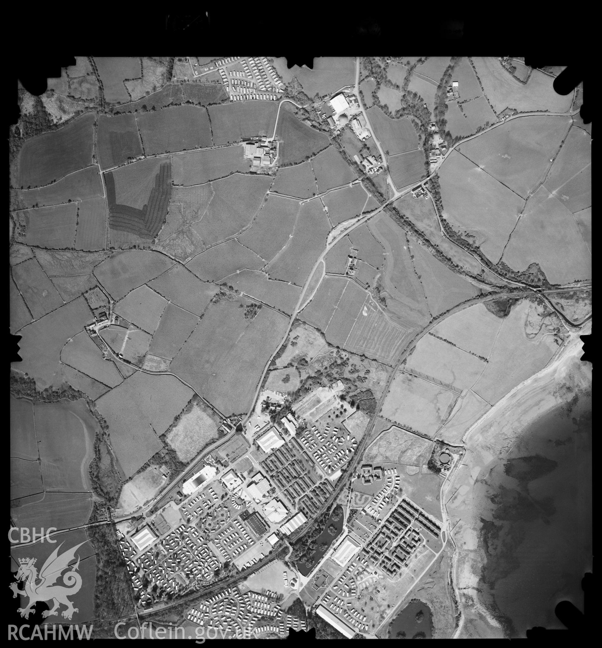 Digitized copy of an aerial photograph showing the South Lleyn area, taken by Ordnance Survey, 2000.