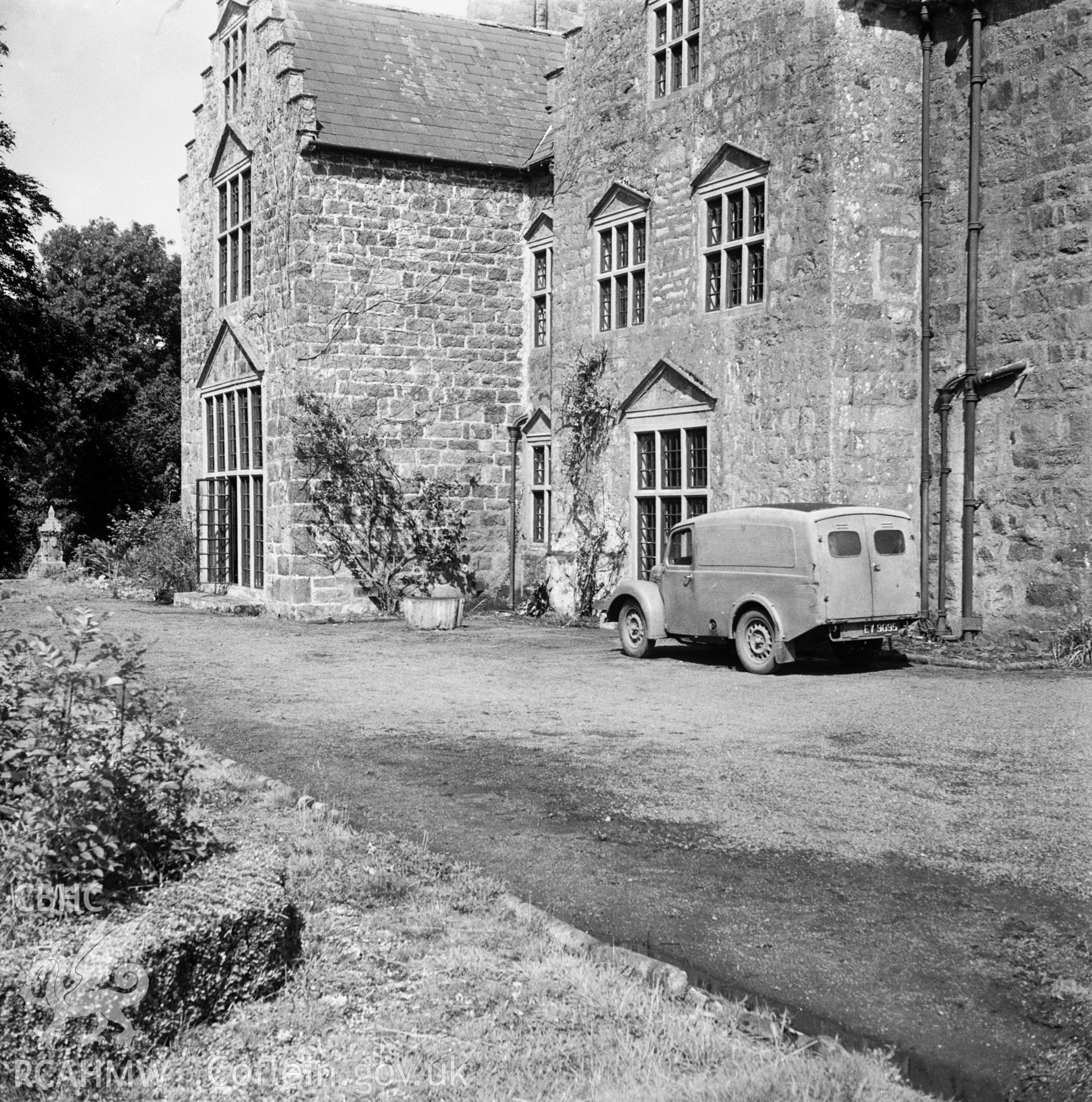 D.O.E. photograph of Plas Coch, Llanddaniel Fab.