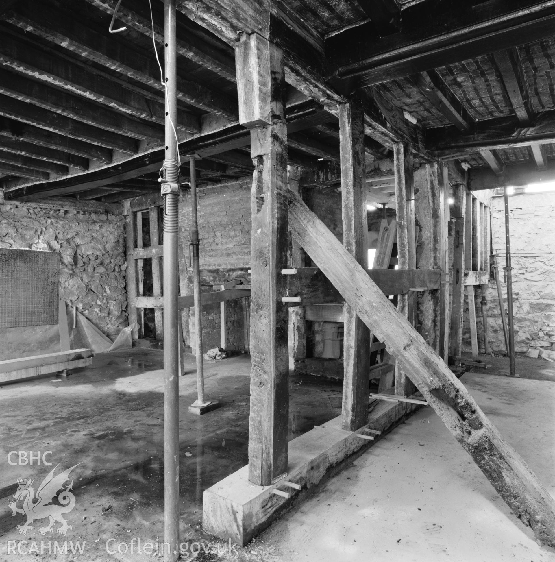 Interior view showing dais partition between hall and parlour